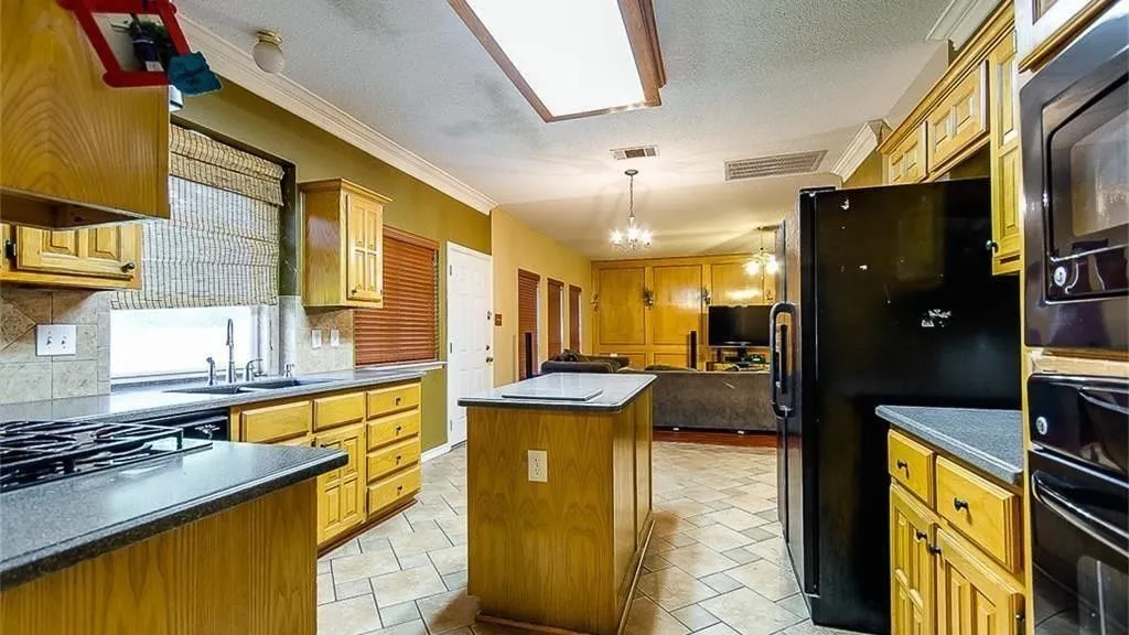 Single Family Residence For Rent in Dallas County , 5013 Bellerive Court, Garland, Texas 75044, 4 Bedroom, 2 Bathroom, 2 Garage spaces, 2,536 Sqft, built in 1997, mls#21391594, Real Estate Agent in Garland, Homes For Rent in Dallas county, Homes For Rent in Garland, Realtor in Garland Texas, Real Estate Brokerage Independent Realty Texas, Luminita Cordes Realtor