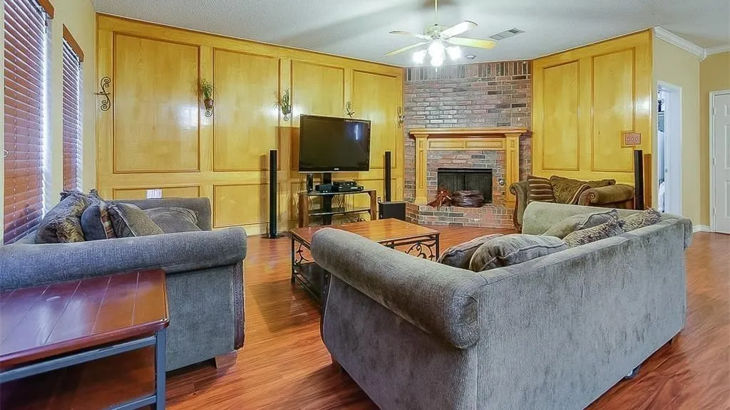 Single Family Residence For Rent in Dallas County , 5013 Bellerive Court, Garland, Texas 75044, 4 Bedroom, 2 Bathroom, 2 Garage spaces, 2,536 Sqft, built in 1997, mls#21391594, Real Estate Agent in Garland, Homes For Rent in Dallas county, Homes For Rent in Garland, Realtor in Garland Texas, Real Estate Brokerage Independent Realty Texas, Luminita Cordes Realtor