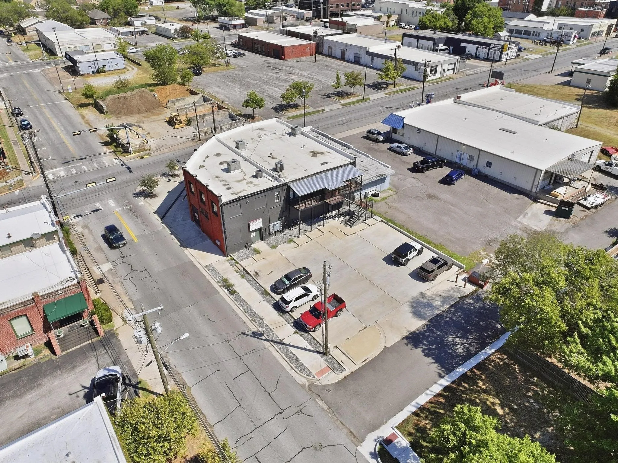 Retail For Sale in Grayson County , 330 W Lamar Street, Sherman, Texas 75090, 0, 0, Garage spaces, 0 Sqft, built in 1956, mls#21391599, Real Estate Agent in Sherman, Homes For Sale in Grayson county, Homes For Sale in Sherman, Realtor in Sherman Texas, Real Estate Brokerage Independent Realty Texas, Luminita Cordes Realtor