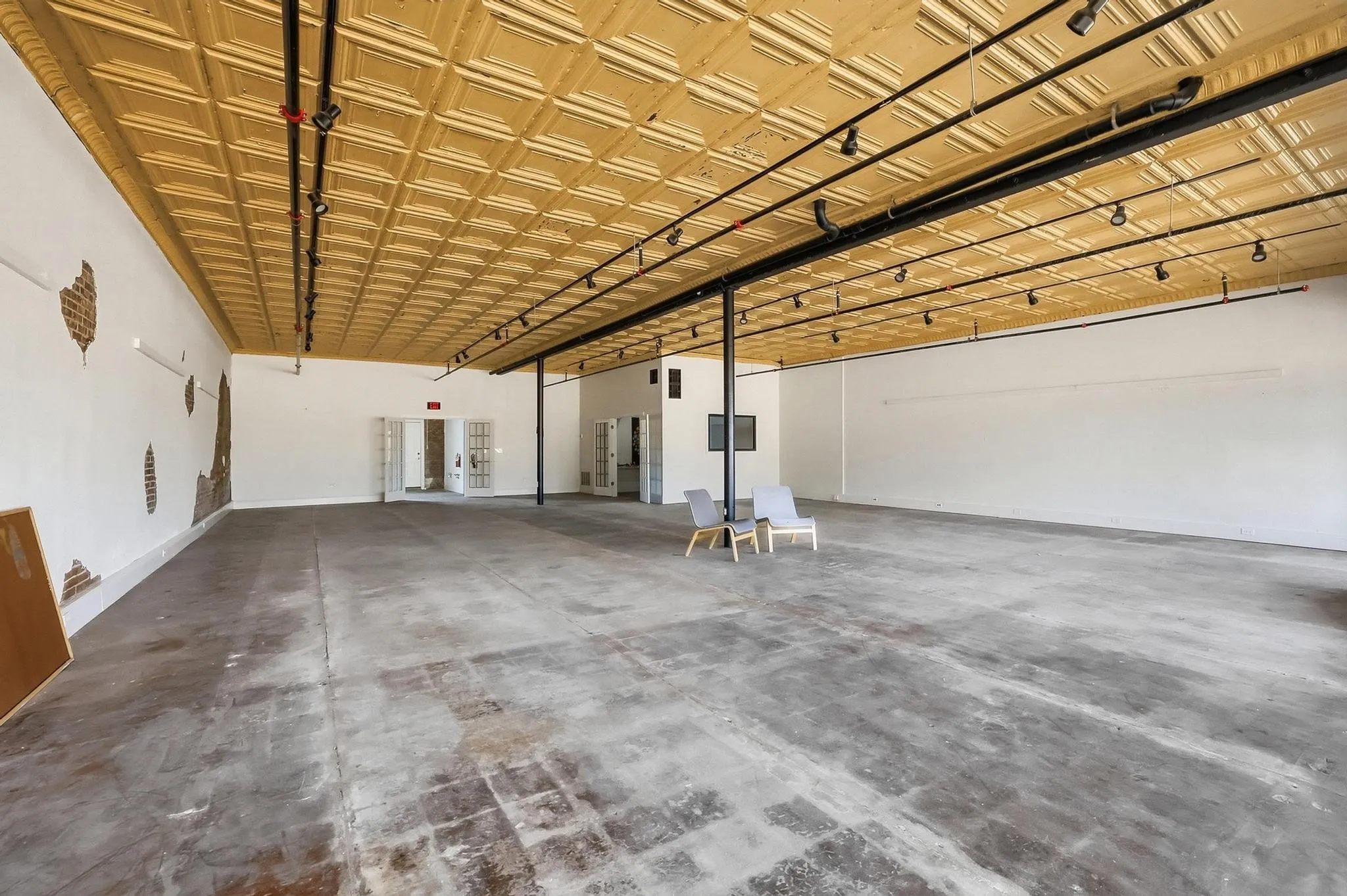 Retail For Sale in Grayson County , 330 W Lamar Street, Sherman, Texas 75090, 0, 0, Garage spaces, 0 Sqft, built in 1956, mls#21391599, Real Estate Agent in Sherman, Homes For Sale in Grayson county, Homes For Sale in Sherman, Realtor in Sherman Texas, Real Estate Brokerage Independent Realty Texas, Luminita Cordes Realtor
