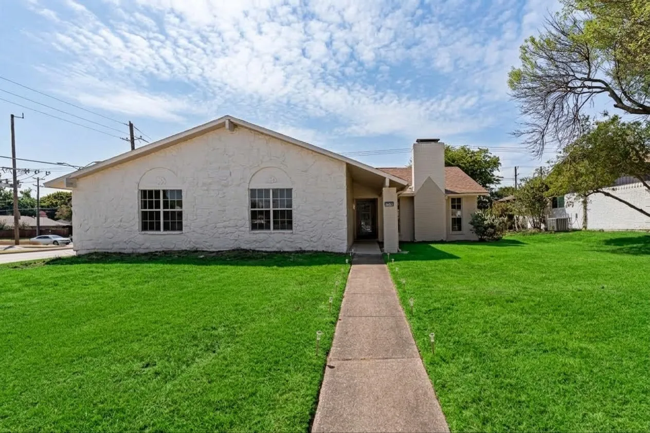 Single Family Residence For Sale in Dallas County , 1714 Baylor Drive S, Richardson, Texas 75081, 3 Bedroom, 2 Bathroom, 2 Garage spaces, 1,769 Sqft, built in 1974, mls#21391601, Real Estate Agent in Richardson, Homes For Sale in Dallas county, Homes For Sale in Richardson, Realtor in Richardson Texas, Real Estate Brokerage Independent Realty Texas, Luminita Cordes Realtor