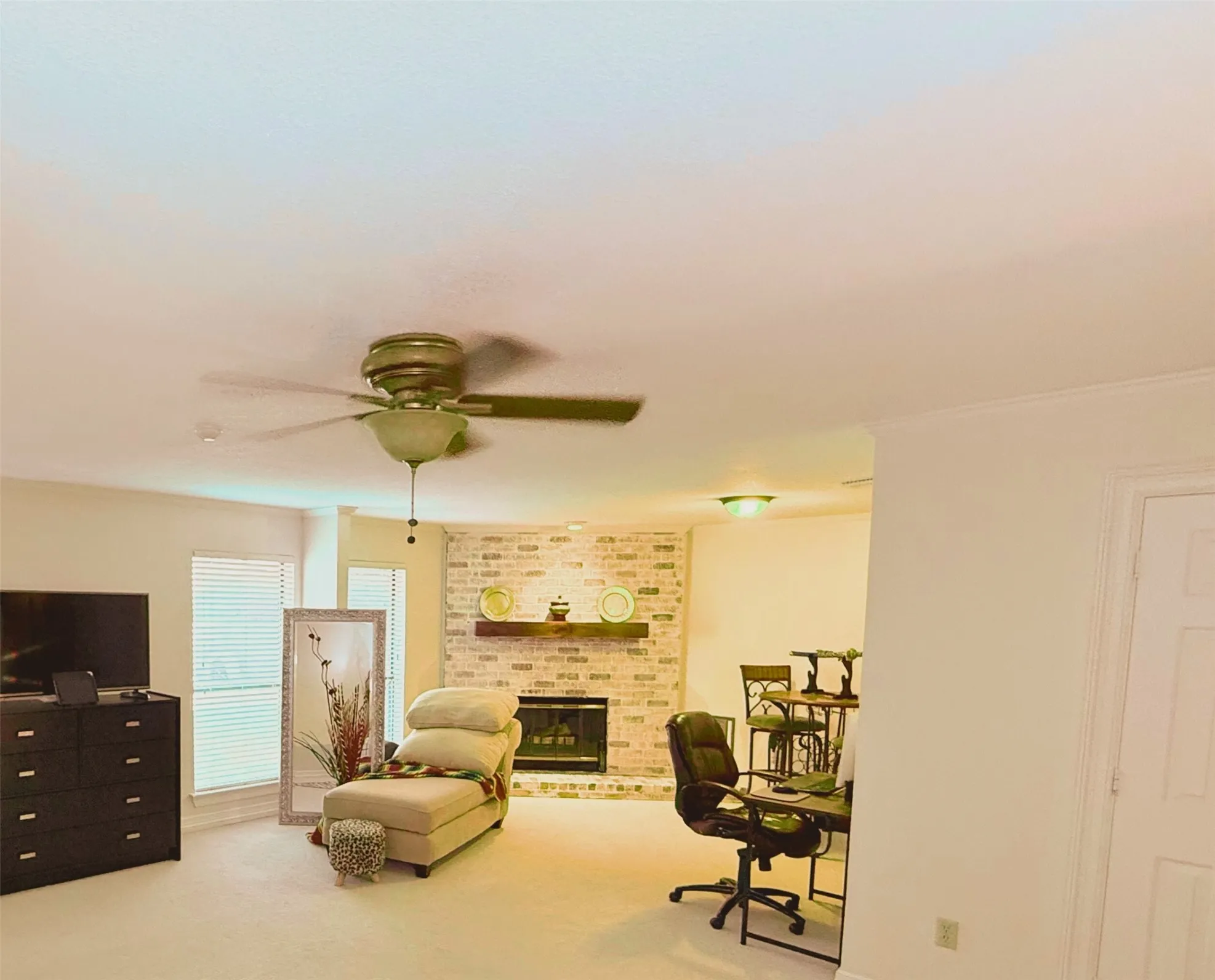 Single Family Residence For Sale in Tarrant County , 6004 Lakehurst Drive, Arlington, Texas 76016, 4 Bedroom, 4 Bathroom, 2 Garage spaces, 3,435 Sqft, built in 1984, mls#21374271, Real Estate Agent in Arlington, Homes For Sale in Tarrant county, Homes For Sale in Arlington, Realtor in Arlington Texas, Real Estate Brokerage Independent Realty Texas, Luminita Cordes Realtor