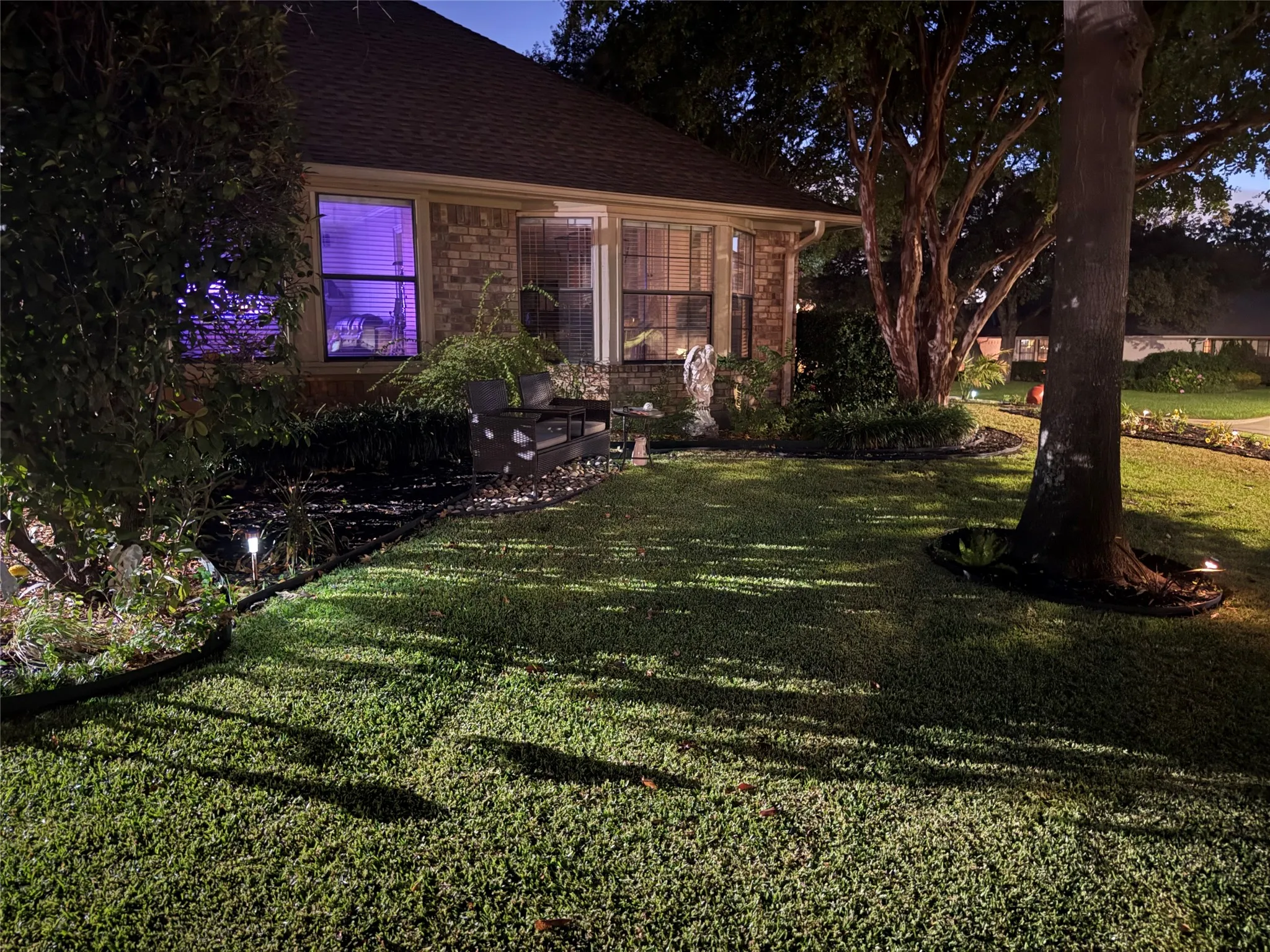 Single Family Residence For Sale in Tarrant County , 6004 Lakehurst Drive, Arlington, Texas 76016, 4 Bedroom, 4 Bathroom, 2 Garage spaces, 3,435 Sqft, built in 1984, mls#21374271, Real Estate Agent in Arlington, Homes For Sale in Tarrant county, Homes For Sale in Arlington, Realtor in Arlington Texas, Real Estate Brokerage Independent Realty Texas, Luminita Cordes Realtor