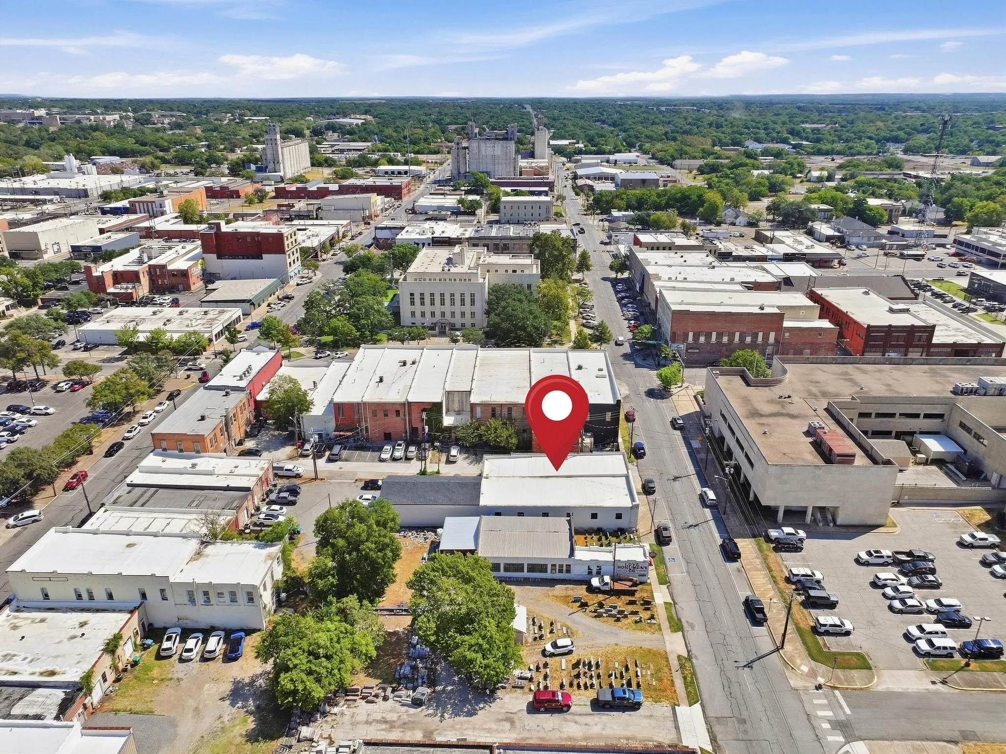 Retail For Sale in Grayson County , 211 W Lamar Street, Sherman, Texas 75090, 0, 0, Garage spaces, 0 Sqft, built in 1940, mls#21391608, Real Estate Agent in Sherman, Homes For Sale in Grayson county, Homes For Sale in Sherman, Realtor in Sherman Texas, Real Estate Brokerage Independent Realty Texas, Luminita Cordes Realtor
