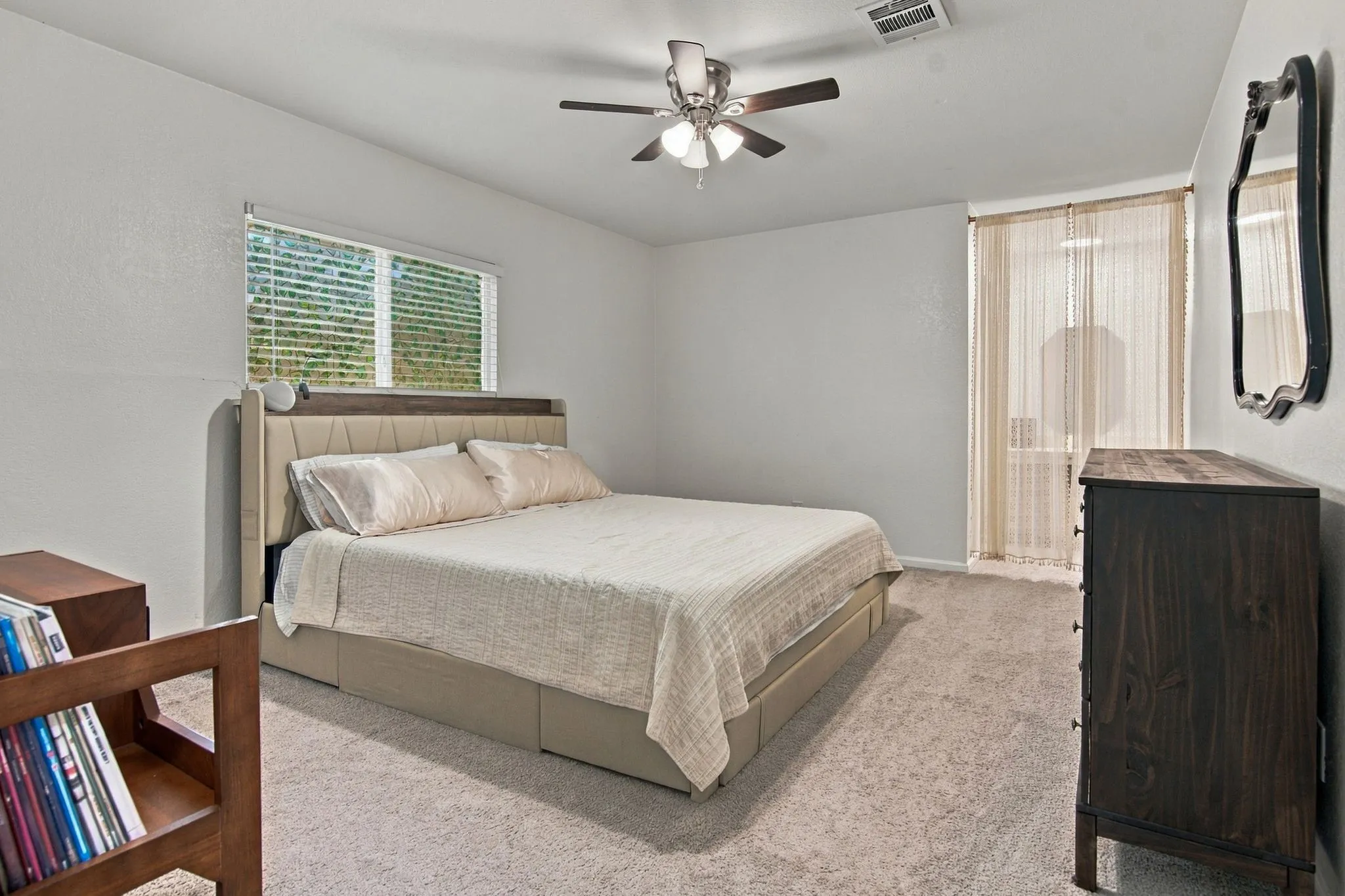 Single Family Residence For Sale in Tarrant County , 831 Beverly Drive, Grapevine, Texas 76051, 3 Bedroom, 2 Bathroom, 2 Garage spaces, 1,458 Sqft, built in 1982, mls#21391609, Real Estate Agent in Grapevine, Homes For Sale in Tarrant county, Homes For Sale in Grapevine, Realtor in Grapevine Texas, Real Estate Brokerage Independent Realty Texas, Luminita Cordes Realtor