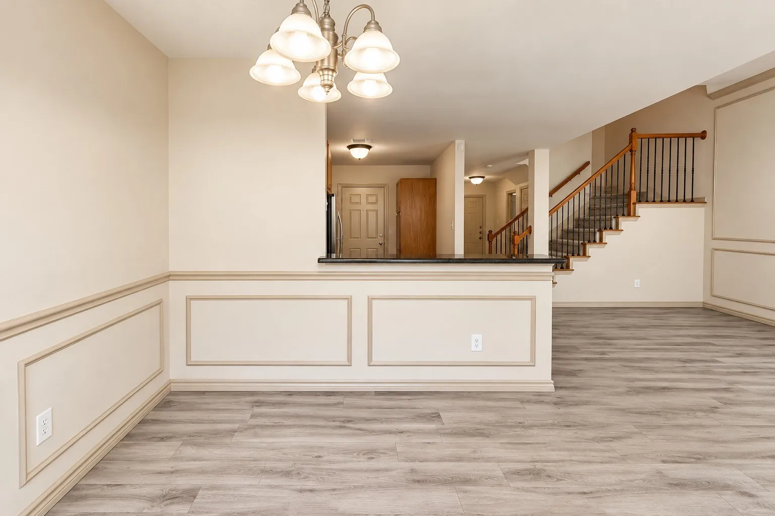 Townhouse For Sale in Tarrant County , 12620 Bay Avenue, Fort Worth, Texas 76040, 3 Bedroom, 3 Bathroom, 1 Garage spaces, 1,763 Sqft, built in 2005, mls#21391348, Real Estate Agent in Fort Worth, Homes For Sale in Tarrant county, Homes For Sale in Fort Worth, Realtor in Fort Worth Texas, Real Estate Brokerage Independent Realty Texas, Luminita Cordes Realtor