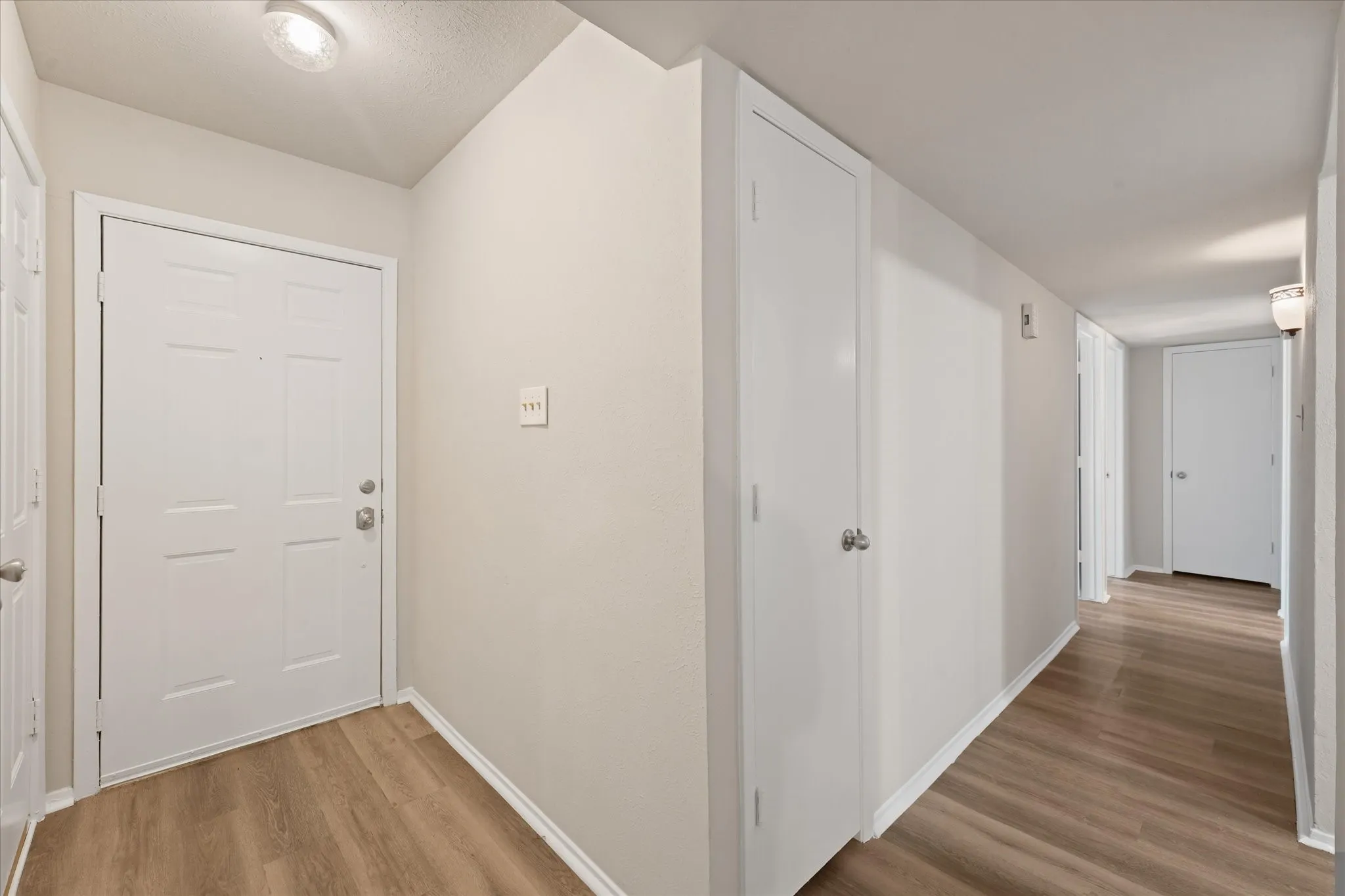 Single Family Residence For Sale in Tarrant County , 6429 Yarmouth Avenue, North Richland Hills, Texas 76182, 3 Bedroom, 2 Bathroom, 1 Garage spaces, 1,288 Sqft, built in 1977, mls#21391606, Real Estate Agent in North Richland Hills, Homes For Sale in Tarrant county, Homes For Sale in North Richland Hills, Realtor in North Richland Hills Texas, Real Estate Brokerage Independent Realty Texas, Luminita Cordes Realtor