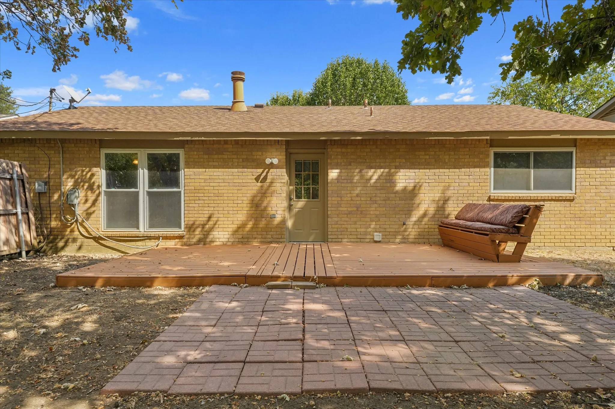 Single Family Residence For Sale in Tarrant County , 6429 Yarmouth Avenue, North Richland Hills, Texas 76182, 3 Bedroom, 2 Bathroom, 1 Garage spaces, 1,288 Sqft, built in 1977, mls#21391606, Real Estate Agent in North Richland Hills, Homes For Sale in Tarrant county, Homes For Sale in North Richland Hills, Realtor in North Richland Hills Texas, Real Estate Brokerage Independent Realty Texas, Luminita Cordes Realtor