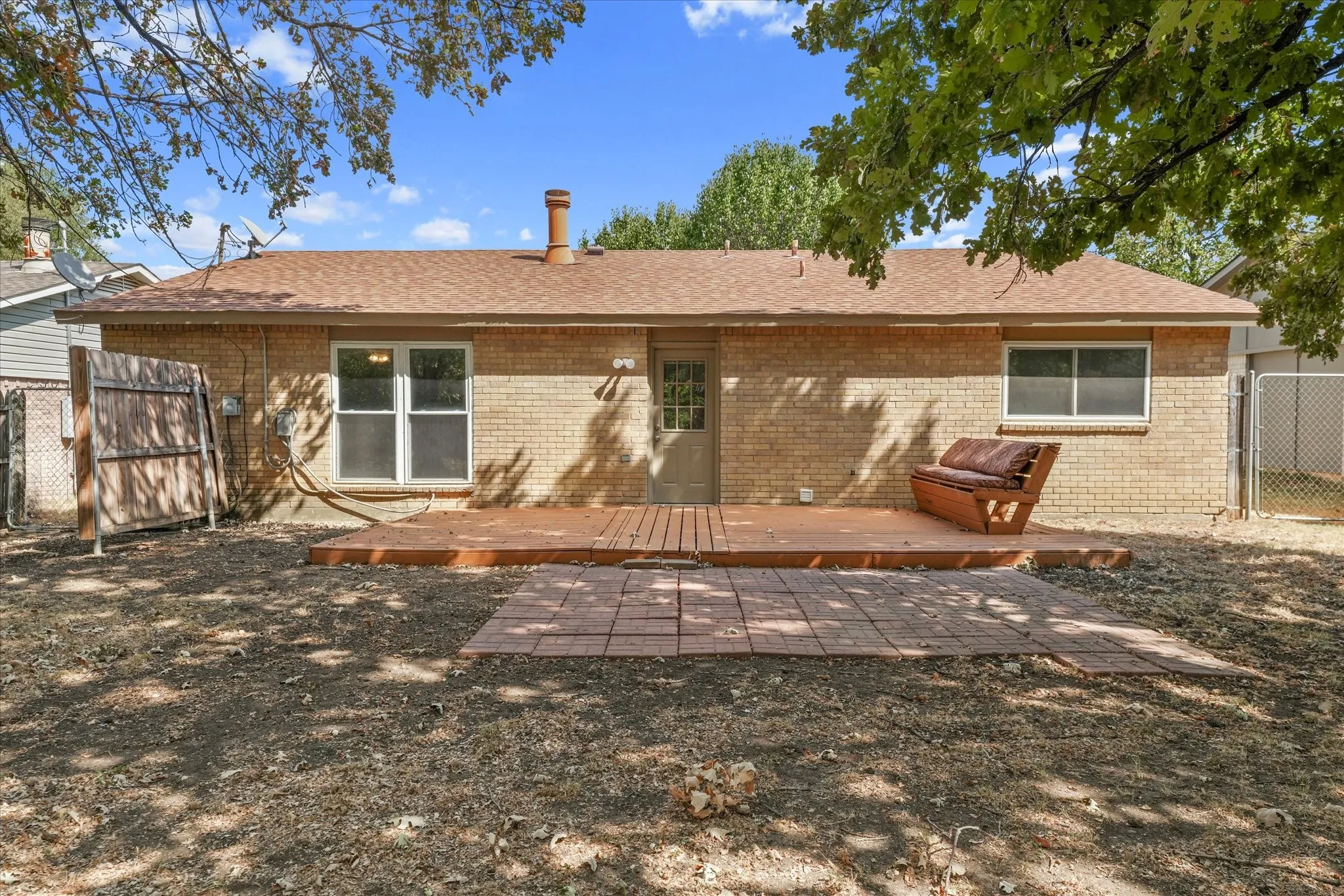 Single Family Residence For Sale in Tarrant County , 6429 Yarmouth Avenue, North Richland Hills, Texas 76182, 3 Bedroom, 2 Bathroom, 1 Garage spaces, 1,288 Sqft, built in 1977, mls#21391606, Real Estate Agent in North Richland Hills, Homes For Sale in Tarrant county, Homes For Sale in North Richland Hills, Realtor in North Richland Hills Texas, Real Estate Brokerage Independent Realty Texas, Luminita Cordes Realtor