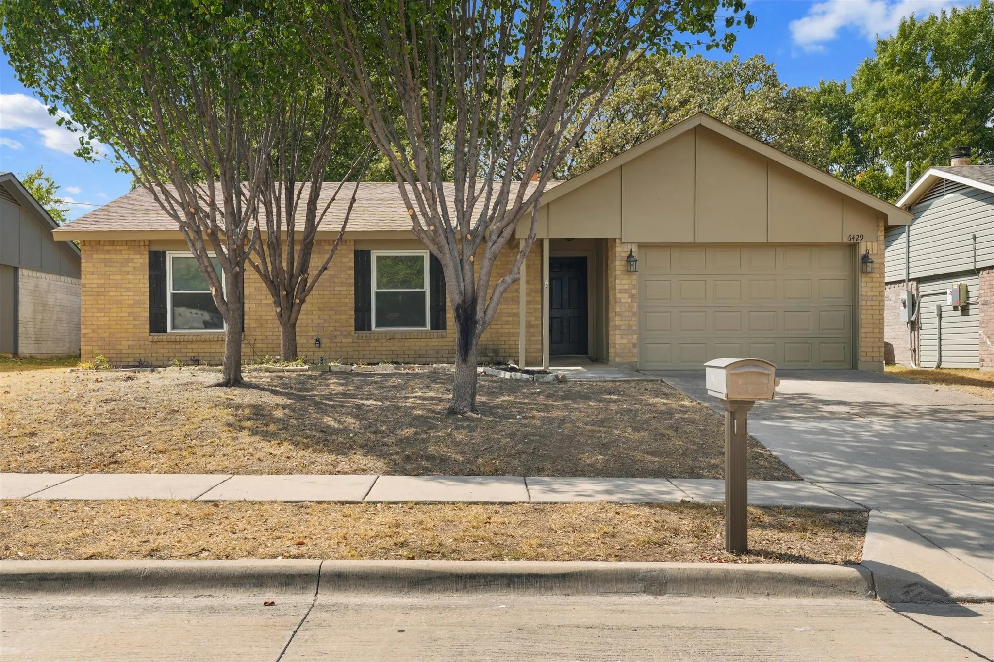 Single Family Residence For Sale in Tarrant County , 6429 Yarmouth Avenue, North Richland Hills, Texas 76182, 3 Bedroom, 2 Bathroom, 1 Garage spaces, 1,288 Sqft, built in 1977, mls#21391606, Real Estate Agent in North Richland Hills, Homes For Sale in Tarrant county, Homes For Sale in North Richland Hills, Realtor in North Richland Hills Texas, Real Estate Brokerage Independent Realty Texas, Luminita Cordes Realtor