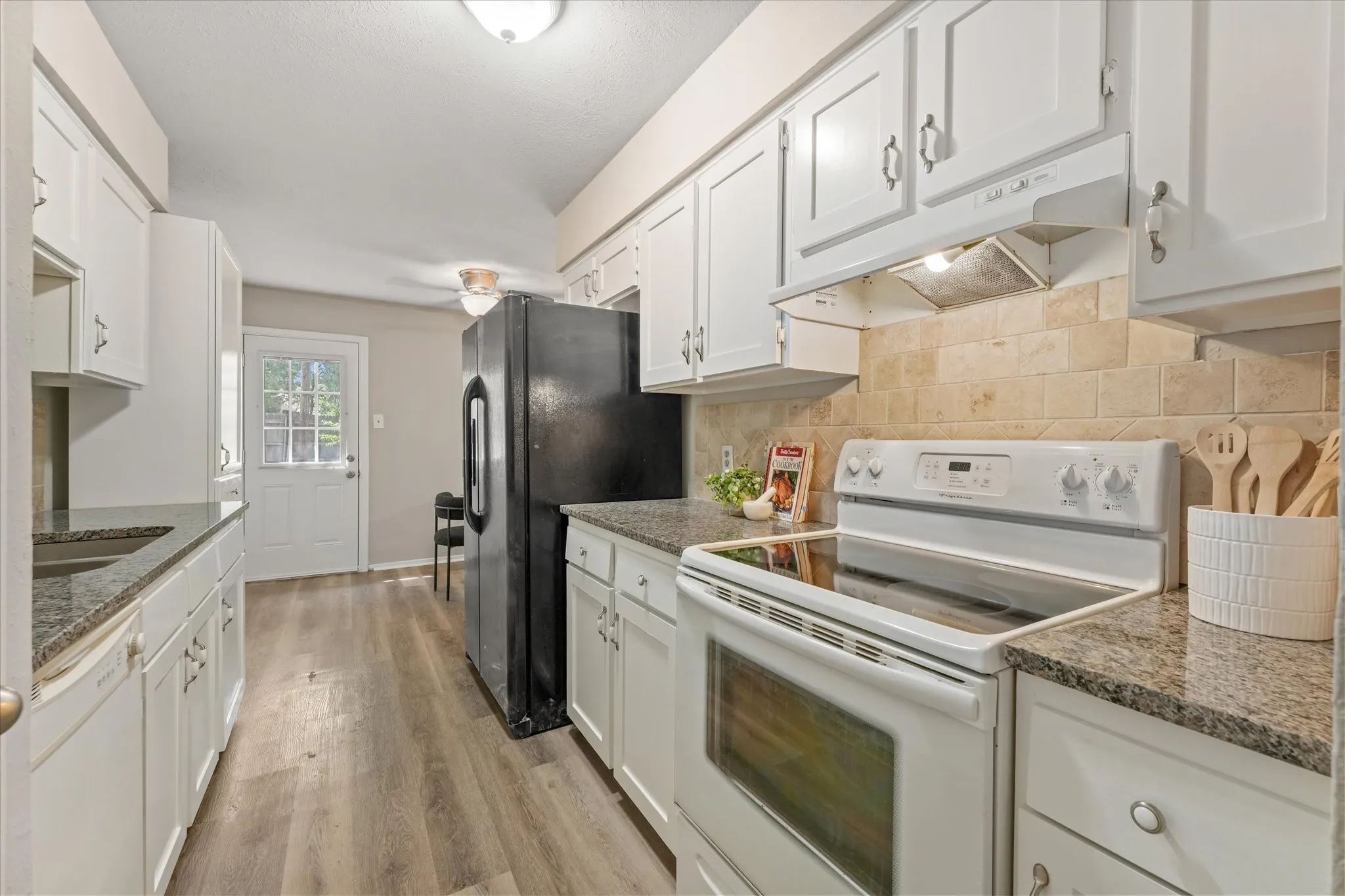 Single Family Residence For Sale in Tarrant County , 6429 Yarmouth Avenue, North Richland Hills, Texas 76182, 3 Bedroom, 2 Bathroom, 1 Garage spaces, 1,288 Sqft, built in 1977, mls#21391606, Real Estate Agent in North Richland Hills, Homes For Sale in Tarrant county, Homes For Sale in North Richland Hills, Realtor in North Richland Hills Texas, Real Estate Brokerage Independent Realty Texas, Luminita Cordes Realtor