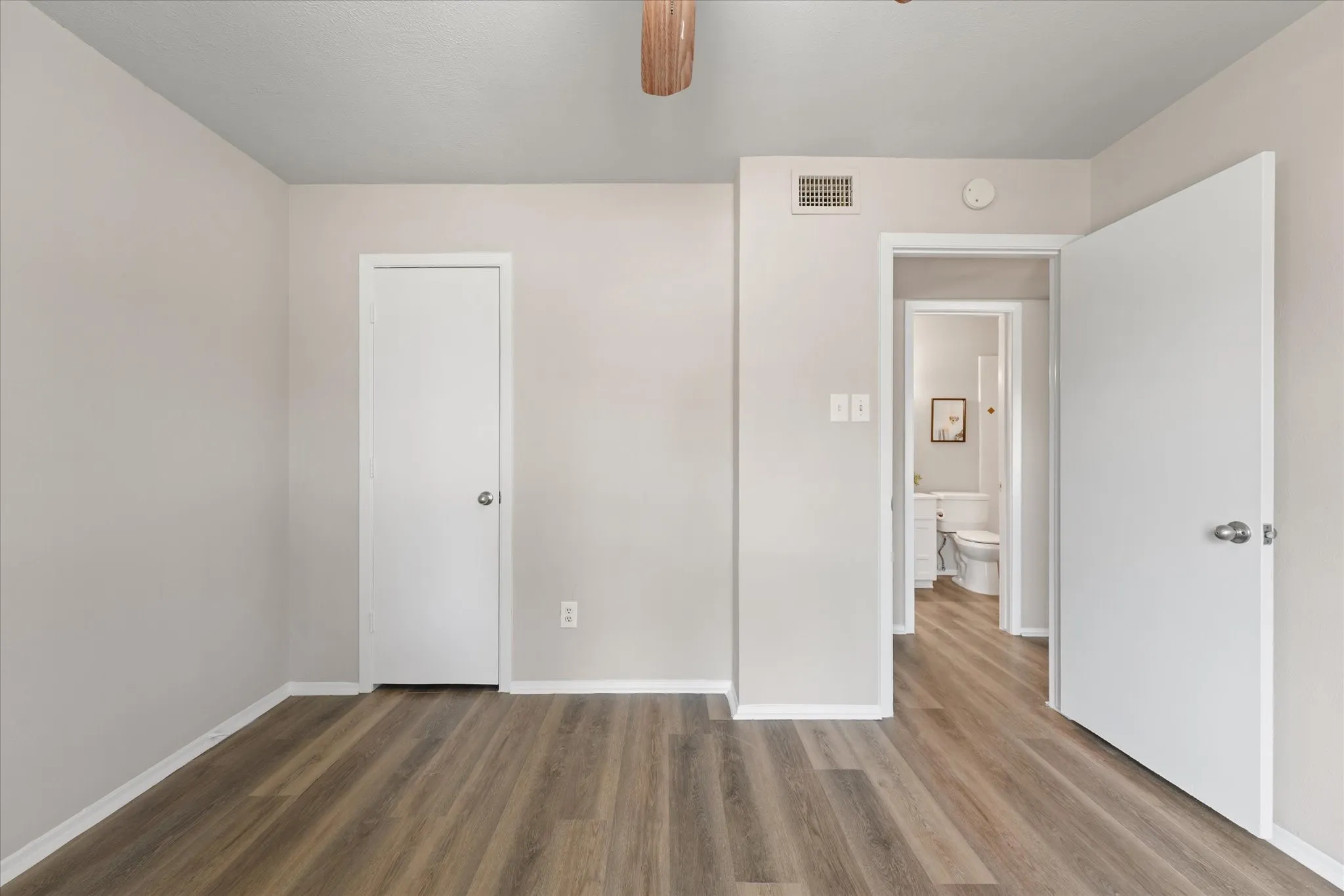 Single Family Residence For Sale in Tarrant County , 6429 Yarmouth Avenue, North Richland Hills, Texas 76182, 3 Bedroom, 2 Bathroom, 1 Garage spaces, 1,288 Sqft, built in 1977, mls#21391606, Real Estate Agent in North Richland Hills, Homes For Sale in Tarrant county, Homes For Sale in North Richland Hills, Realtor in North Richland Hills Texas, Real Estate Brokerage Independent Realty Texas, Luminita Cordes Realtor