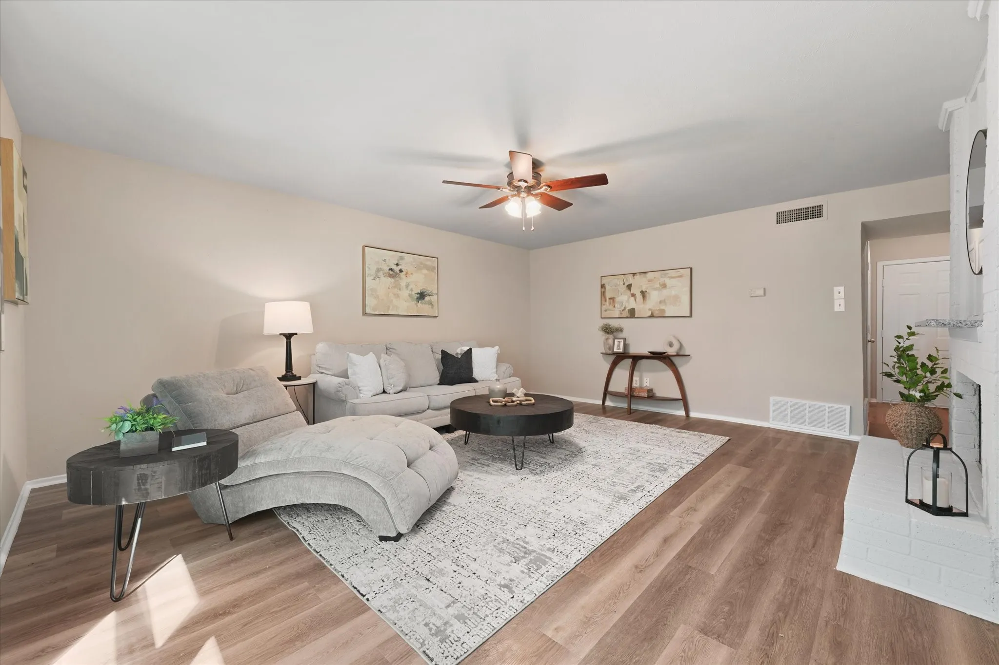 Single Family Residence For Sale in Tarrant County , 6429 Yarmouth Avenue, North Richland Hills, Texas 76182, 3 Bedroom, 2 Bathroom, 1 Garage spaces, 1,288 Sqft, built in 1977, mls#21391606, Real Estate Agent in North Richland Hills, Homes For Sale in Tarrant county, Homes For Sale in North Richland Hills, Realtor in North Richland Hills Texas, Real Estate Brokerage Independent Realty Texas, Luminita Cordes Realtor