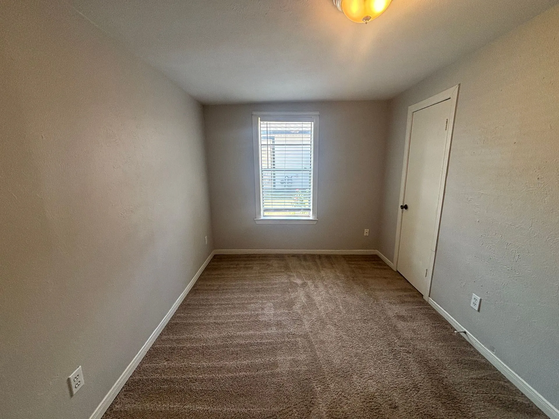 Duplex For Rent in Denton County , 521 Ruth Street A, Denton, Texas 76205, 2 Bedroom, 2 Bathroom, Garage spaces, 1,000 Sqft, built in 1959, mls#21391619, Real Estate Agent in Denton, Homes For Rent in Denton county, Homes For Rent in Denton, Realtor in Denton Texas, Real Estate Brokerage Independent Realty Texas, Luminita Cordes Realtor