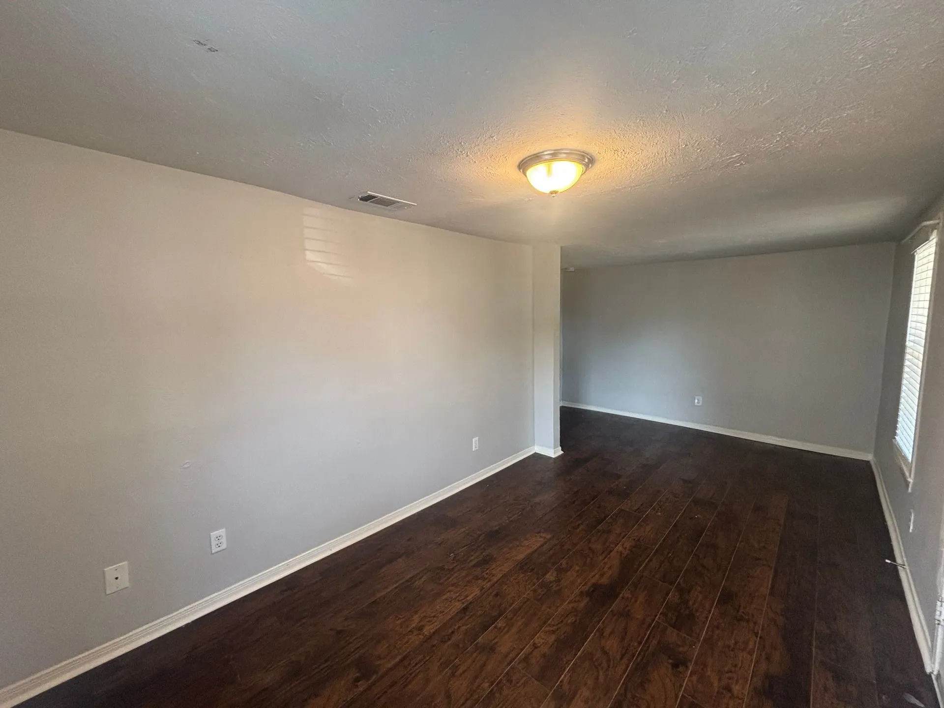 Duplex For Rent in Denton County , 521 Ruth Street A, Denton, Texas 76205, 2 Bedroom, 2 Bathroom, Garage spaces, 1,000 Sqft, built in 1959, mls#21391619, Real Estate Agent in Denton, Homes For Rent in Denton county, Homes For Rent in Denton, Realtor in Denton Texas, Real Estate Brokerage Independent Realty Texas, Luminita Cordes Realtor