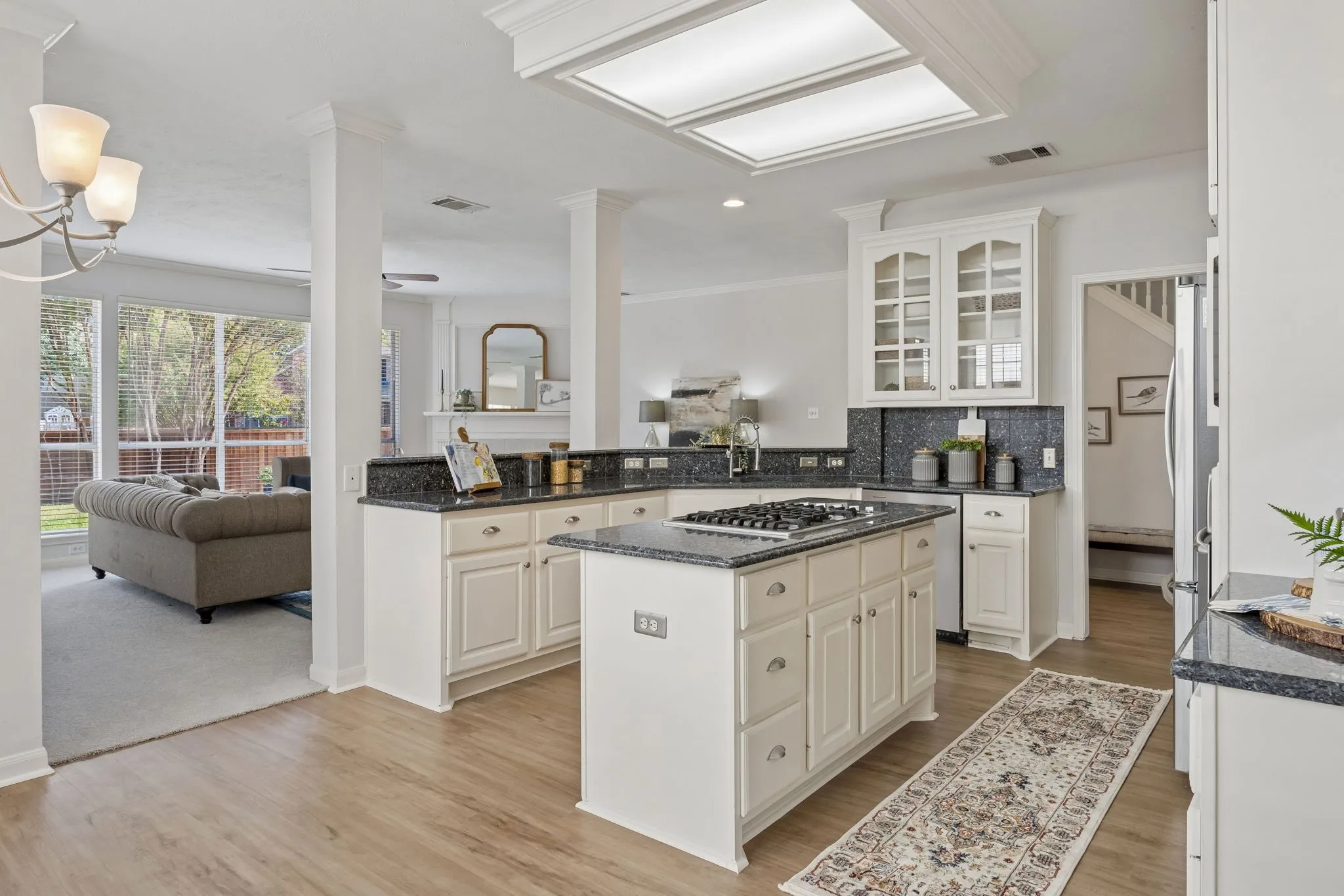 Single Family Residence For Sale in Collin County , 4424 Courtney Lane, Richardson, Texas 75082, 4 Bedroom, 3 Bathroom, 3 Garage spaces, 3,436 Sqft, built in 1995, mls#21390683, Real Estate Agent in Richardson, Homes For Sale in Collin county, Homes For Sale in Richardson, Realtor in Richardson Texas, Real Estate Brokerage Independent Realty Texas, Luminita Cordes Realtor