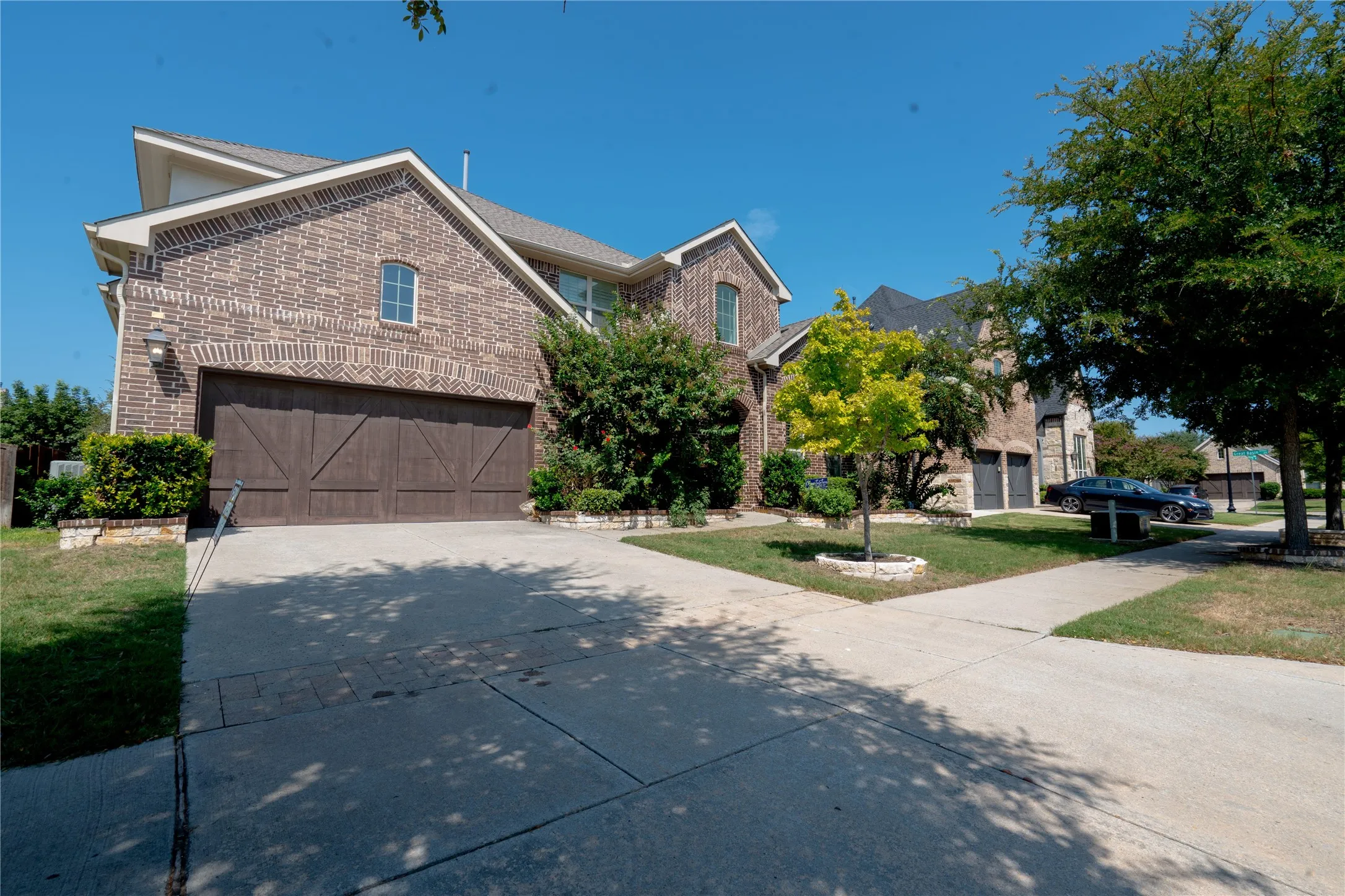 Brick exterior with an arched window accent