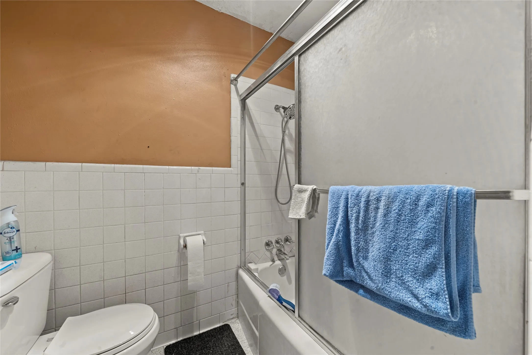 Single Family Residence For Sale in Mc Lennan County , 1815 Mahalia Drive, Waco, Texas 76705, 3 Bedroom, 2 Bathroom, 2 Garage spaces, 2,647 Sqft, built in 1966, mls#21390124, Real Estate Agent in Waco, Homes For Sale in Mc Lennan county, Homes For Sale in Waco, Realtor in Waco Texas, Real Estate Brokerage Independent Realty Texas, Luminita Cordes Realtor