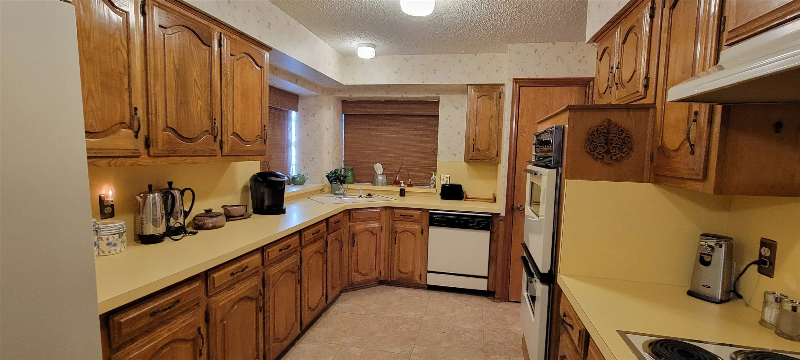 Single Family Residence For Sale in Dallas County , 1102 Morningstar Trail, Richardson, Texas 75081, 4 Bedroom, 3 Bathroom, 2 Garage spaces, 2,216 Sqft, built in 1978, mls#21383856, Real Estate Agent in Richardson, Homes For Sale in Dallas county, Homes For Sale in Richardson, Realtor in Richardson Texas, Real Estate Brokerage Independent Realty Texas, Luminita Cordes Realtor