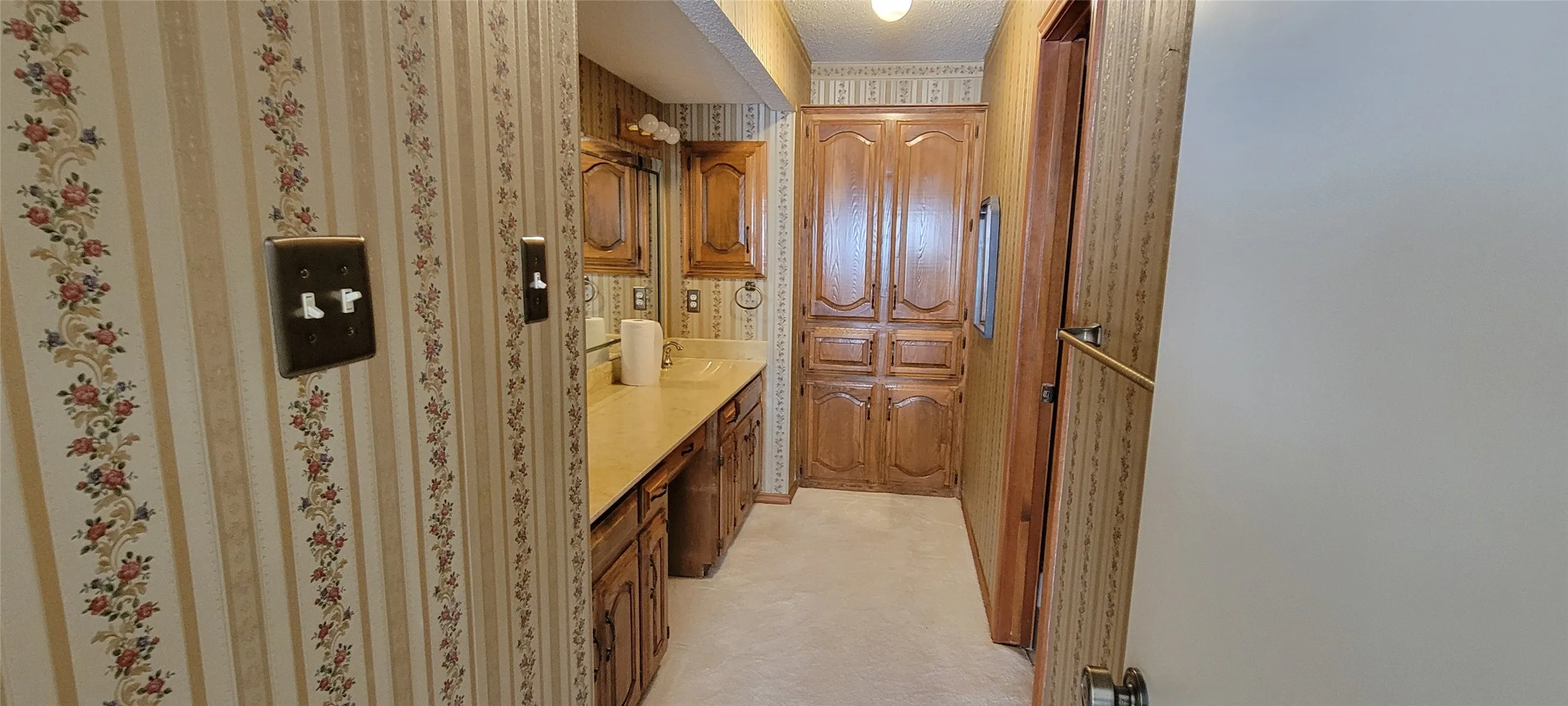 Single Family Residence For Sale in Dallas County , 1102 Morningstar Trail, Richardson, Texas 75081, 4 Bedroom, 3 Bathroom, 2 Garage spaces, 2,216 Sqft, built in 1978, mls#21383856, Real Estate Agent in Richardson, Homes For Sale in Dallas county, Homes For Sale in Richardson, Realtor in Richardson Texas, Real Estate Brokerage Independent Realty Texas, Luminita Cordes Realtor