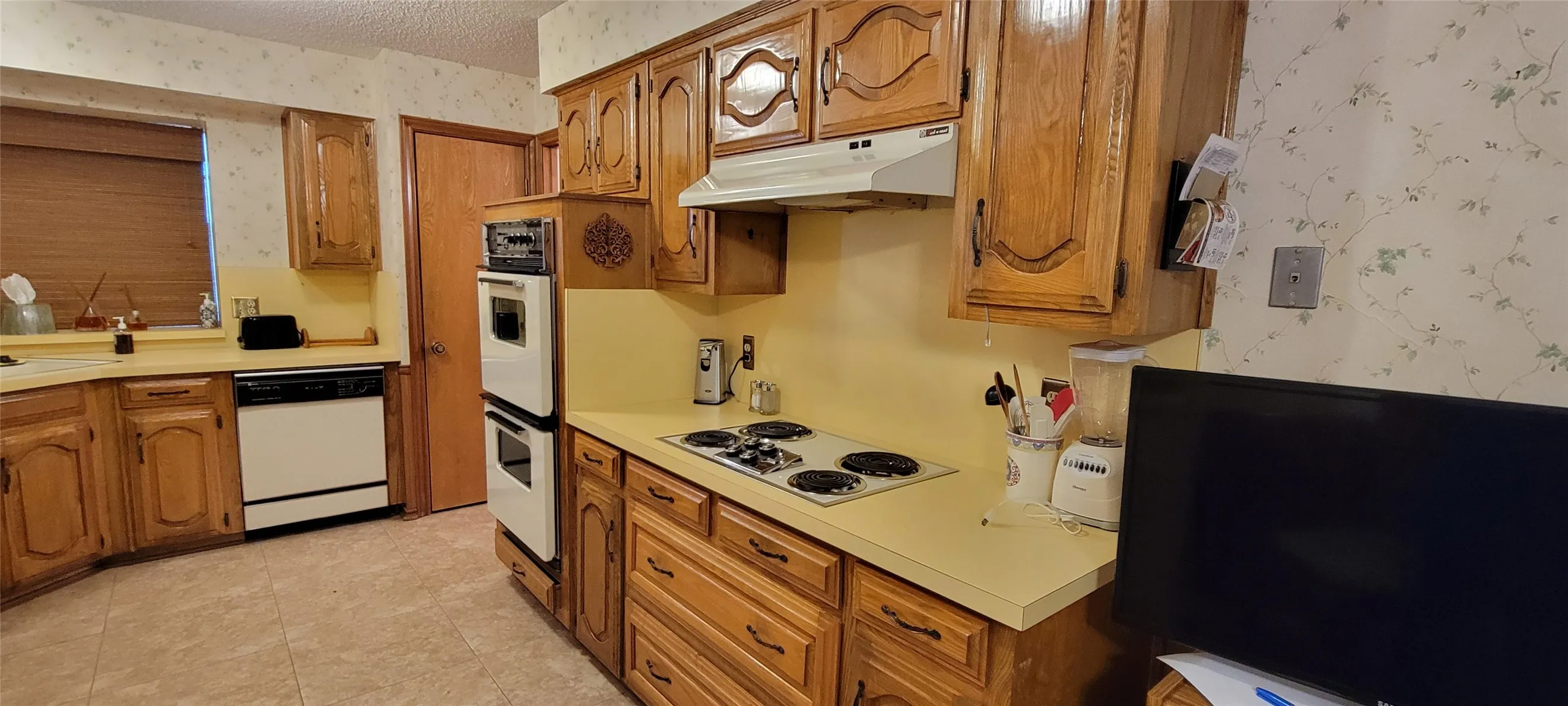 Single Family Residence For Sale in Dallas County , 1102 Morningstar Trail, Richardson, Texas 75081, 4 Bedroom, 3 Bathroom, 2 Garage spaces, 2,216 Sqft, built in 1978, mls#21383856, Real Estate Agent in Richardson, Homes For Sale in Dallas county, Homes For Sale in Richardson, Realtor in Richardson Texas, Real Estate Brokerage Independent Realty Texas, Luminita Cordes Realtor