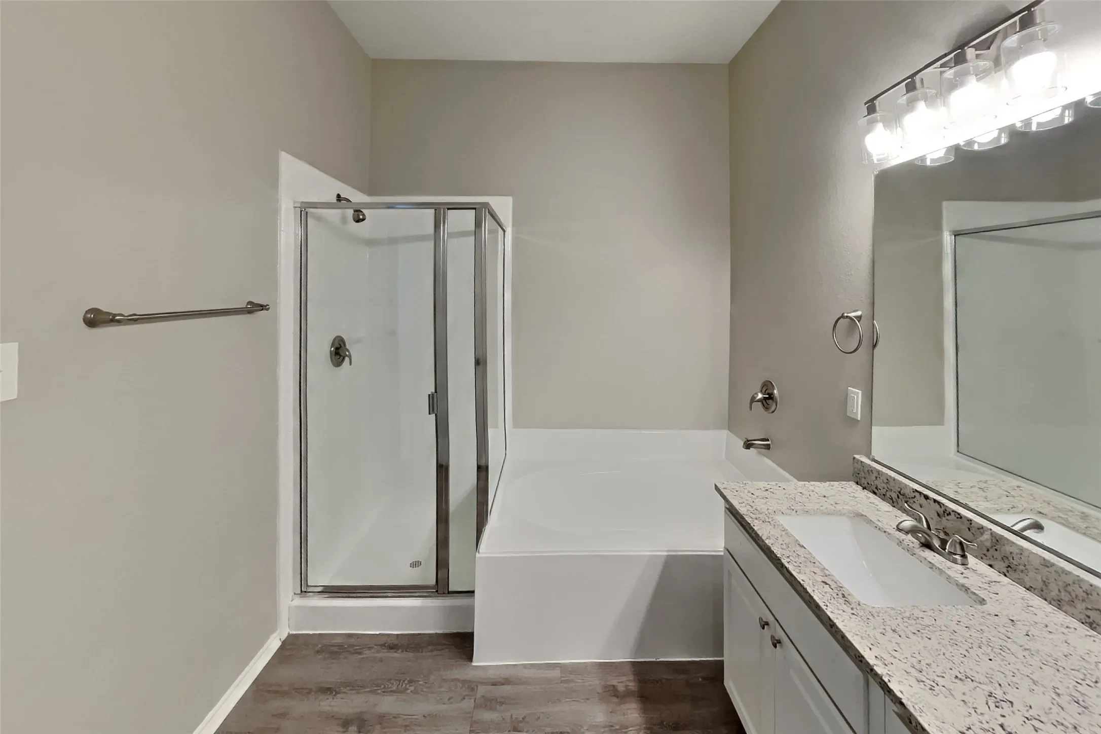 Single Family Residence For Rent in Tarrant County , 5105 Persimmon Court, Fort Worth, Texas 76244, 4 Bedroom, 2 Bathroom, 2 Garage spaces, 1,911 Sqft, built in 2003, mls#21391635, Real Estate Agent in Fort Worth, Homes For Rent in Tarrant county, Homes For Rent in Fort Worth, Realtor in Fort Worth Texas, Real Estate Brokerage Independent Realty Texas, Luminita Cordes Realtor