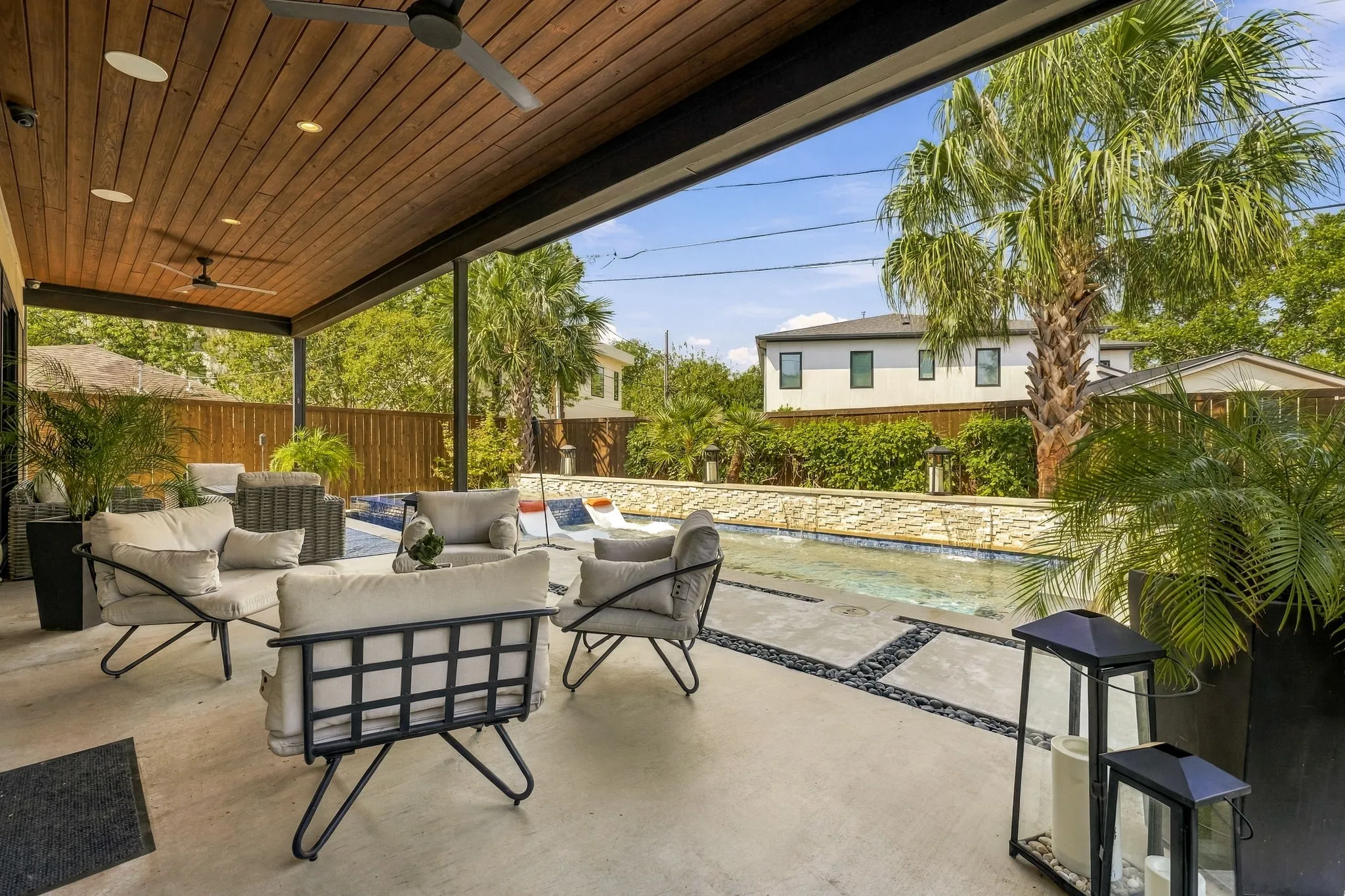 Single Family Residence For Sale in Dallas County , 9733 Mixon Drive, Dallas, Texas 75220, 3 Bedroom, 4 Bathroom, 2 Garage spaces, 3,269 Sqft, built in 2019, mls#21385536, Real Estate Agent in Dallas, Homes For Sale in Dallas county, Homes For Sale in Dallas, Realtor in Dallas Texas, Real Estate Brokerage Independent Realty Texas, Luminita Cordes Realtor