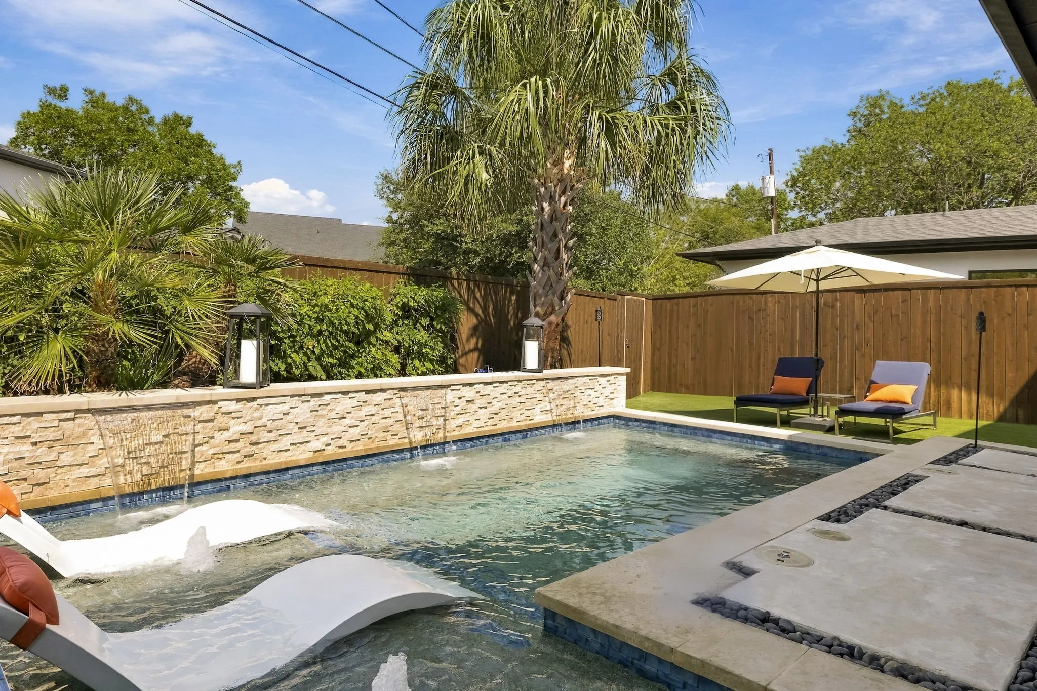 Single Family Residence For Sale in Dallas County , 9733 Mixon Drive, Dallas, Texas 75220, 3 Bedroom, 4 Bathroom, 2 Garage spaces, 3,269 Sqft, built in 2019, mls#21385536, Real Estate Agent in Dallas, Homes For Sale in Dallas county, Homes For Sale in Dallas, Realtor in Dallas Texas, Real Estate Brokerage Independent Realty Texas, Luminita Cordes Realtor