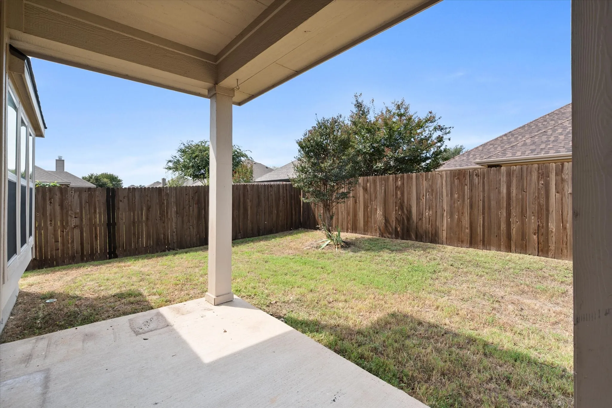 Single Family Residence For Sale in Ellis County , 217 Cambridge Street, Waxahachie, Texas 75165, 3 Bedroom, 2 Bathroom, 2 Garage spaces, 1,804 Sqft, built in 2015, mls#21387348, Real Estate Agent in Waxahachie, Homes For Sale in Ellis county, Homes For Sale in Waxahachie, Realtor in Waxahachie Texas, Real Estate Brokerage Independent Realty Texas, Luminita Cordes Realtor