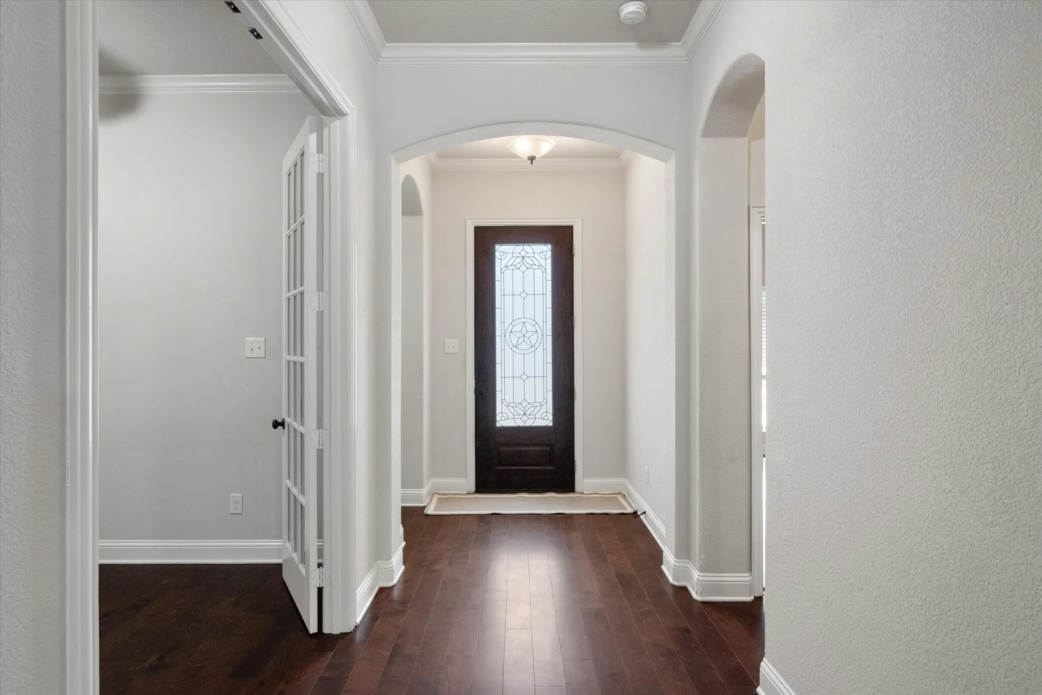 Single Family Residence For Sale in Ellis County , 217 Cambridge Street, Waxahachie, Texas 75165, 3 Bedroom, 2 Bathroom, 2 Garage spaces, 1,804 Sqft, built in 2015, mls#21387348, Real Estate Agent in Waxahachie, Homes For Sale in Ellis county, Homes For Sale in Waxahachie, Realtor in Waxahachie Texas, Real Estate Brokerage Independent Realty Texas, Luminita Cordes Realtor
