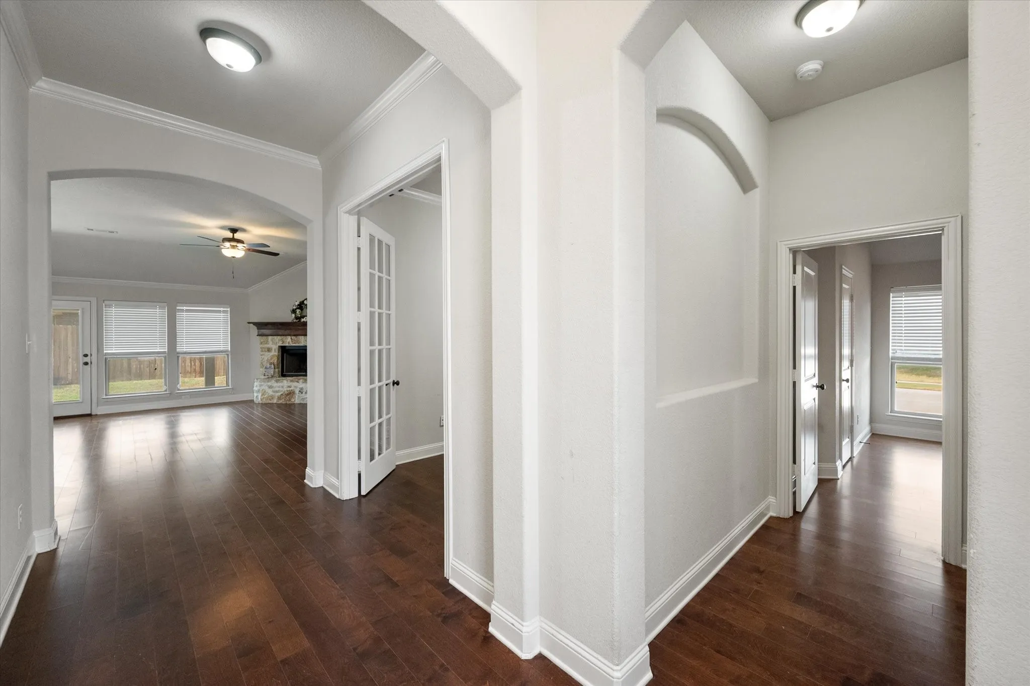 Single Family Residence For Sale in Ellis County , 217 Cambridge Street, Waxahachie, Texas 75165, 3 Bedroom, 2 Bathroom, 2 Garage spaces, 1,804 Sqft, built in 2015, mls#21387348, Real Estate Agent in Waxahachie, Homes For Sale in Ellis county, Homes For Sale in Waxahachie, Realtor in Waxahachie Texas, Real Estate Brokerage Independent Realty Texas, Luminita Cordes Realtor