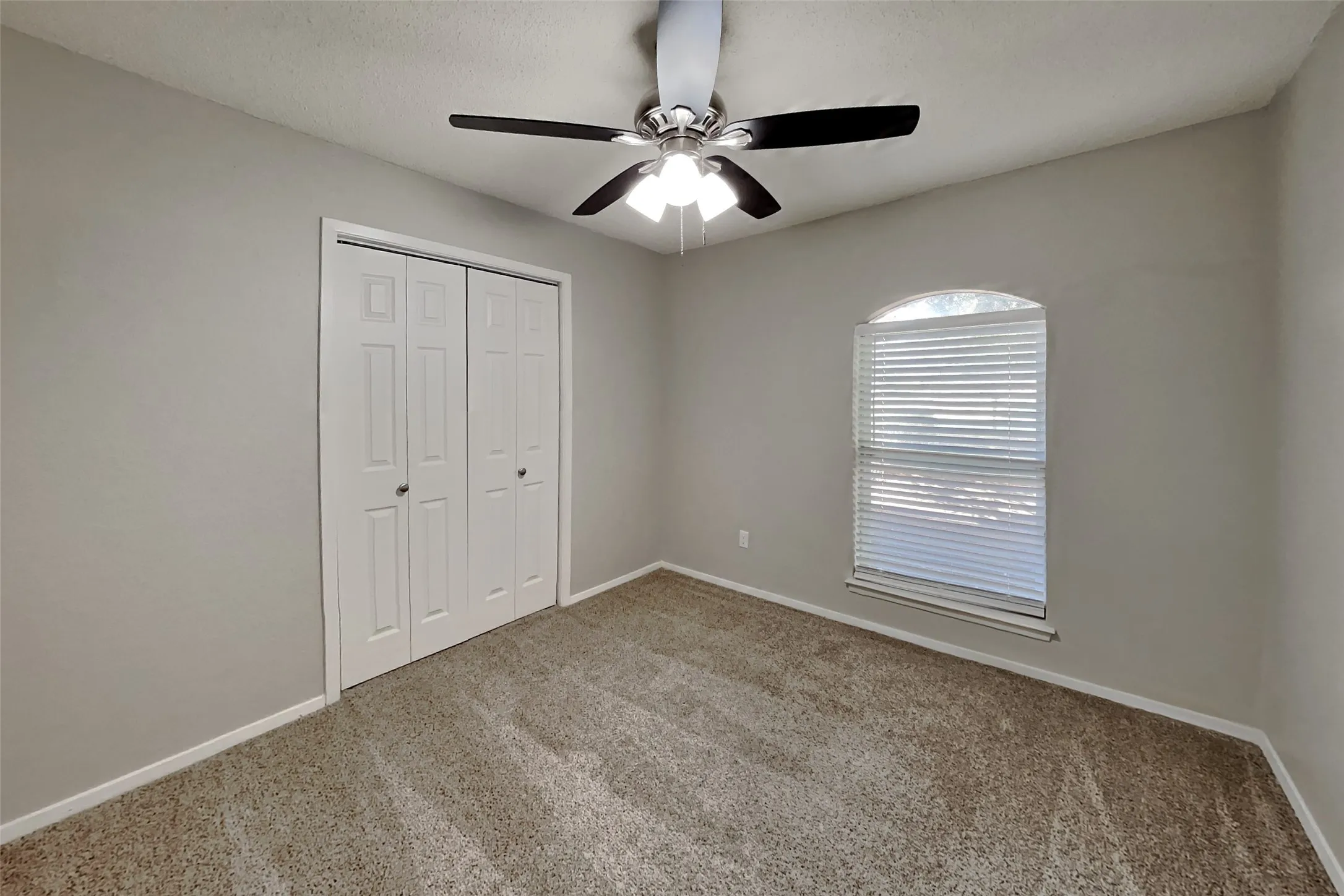 Single Family Residence For Rent in Tarrant County , 1506 Warwick Drive, Mansfield, Texas 76063, 3 Bedroom, 2 Bathroom, 2 Garage spaces, 1,531 Sqft, built in 1986, mls#21391638, Real Estate Agent in Mansfield, Homes For Rent in Tarrant county, Homes For Rent in Mansfield, Realtor in Mansfield Texas, Real Estate Brokerage Independent Realty Texas, Luminita Cordes Realtor