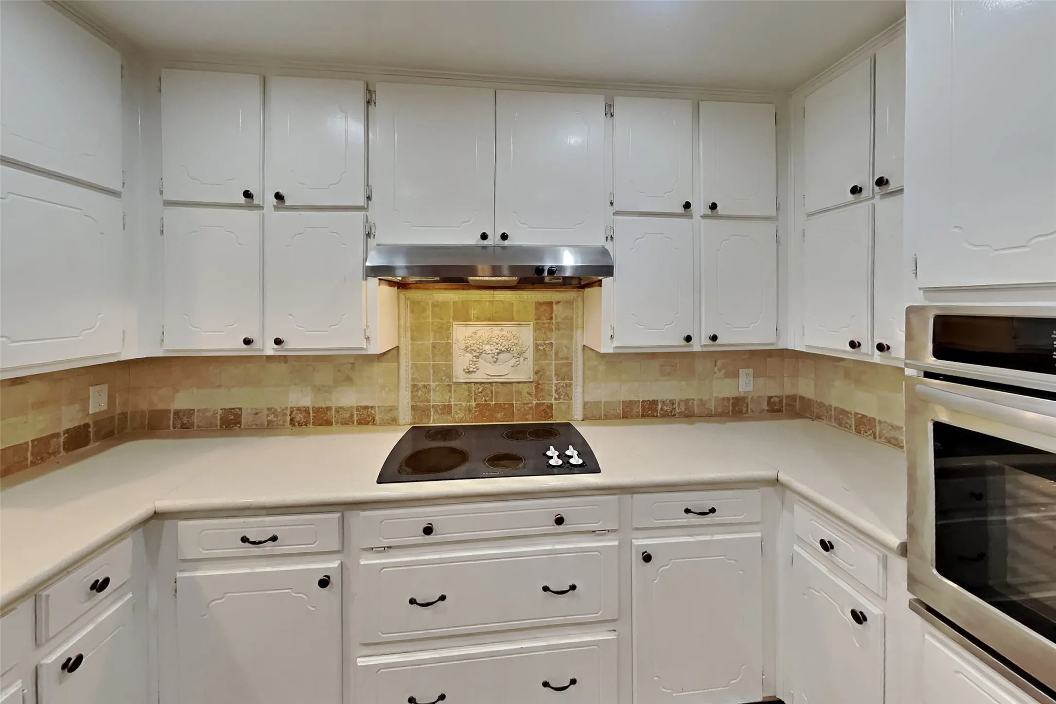 Single Family Residence For Rent in Tarrant County , 305 Bremen Drive, Hurst, Texas 76054, 3 Bedroom, 2 Bathroom, 2 Garage spaces, 1,612 Sqft, built in 1980, mls#21391641, Real Estate Agent in Hurst, Homes For Rent in Tarrant county, Homes For Rent in Hurst, Realtor in Hurst Texas, Real Estate Brokerage Independent Realty Texas, Luminita Cordes Realtor