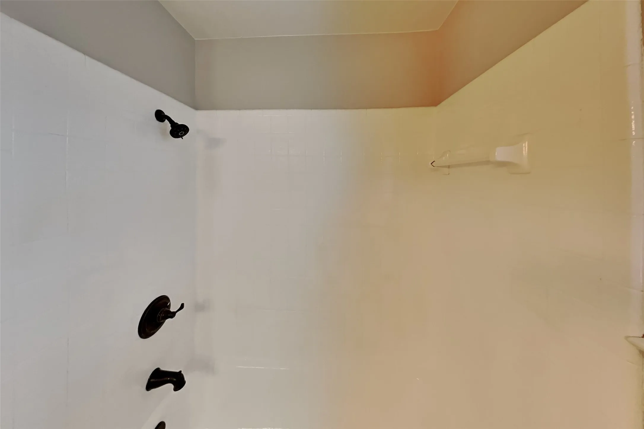 Single Family Residence For Rent in Tarrant County , 305 Bremen Drive, Hurst, Texas 76054, 3 Bedroom, 2 Bathroom, 2 Garage spaces, 1,612 Sqft, built in 1980, mls#21391641, Real Estate Agent in Hurst, Homes For Rent in Tarrant county, Homes For Rent in Hurst, Realtor in Hurst Texas, Real Estate Brokerage Independent Realty Texas, Luminita Cordes Realtor