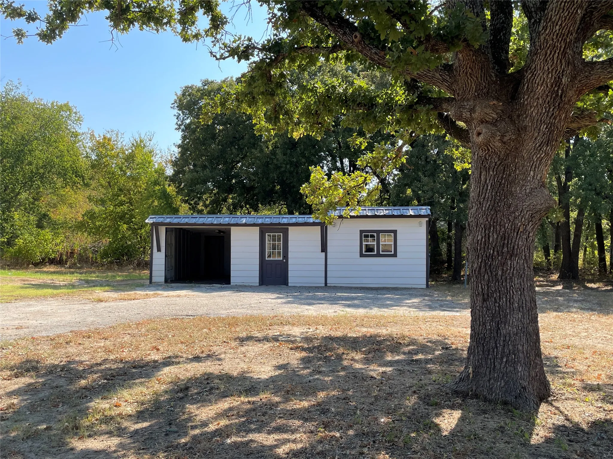 Single Family Residence For Sale in Hunt County , 9315 LYNDA Lane, Hawk Cove, Texas 75474, 3 Bedroom, 2 Bathroom, 1 Garage spaces, 1,200 Sqft, built in 2023, mls#21391636, Real Estate Agent in Hawk Cove, Homes For Sale in Hunt county, Homes For Sale in Hawk Cove, Realtor in Hawk Cove Texas, Real Estate Brokerage Independent Realty Texas, Luminita Cordes Realtor