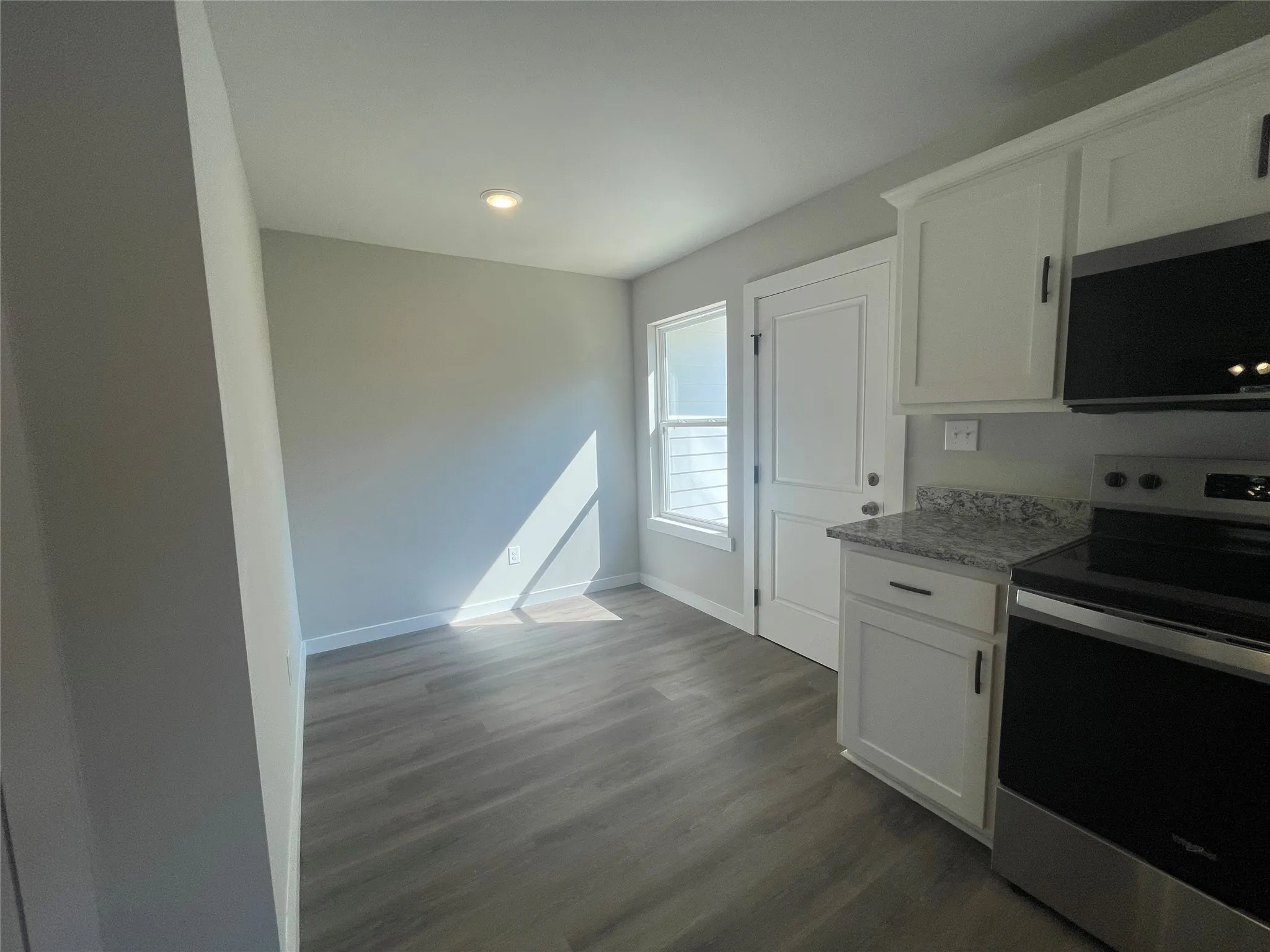 Single Family Residence For Sale in Hunt County , 9315 LYNDA Lane, Hawk Cove, Texas 75474, 3 Bedroom, 2 Bathroom, 1 Garage spaces, 1,200 Sqft, built in 2023, mls#21391636, Real Estate Agent in Hawk Cove, Homes For Sale in Hunt county, Homes For Sale in Hawk Cove, Realtor in Hawk Cove Texas, Real Estate Brokerage Independent Realty Texas, Luminita Cordes Realtor