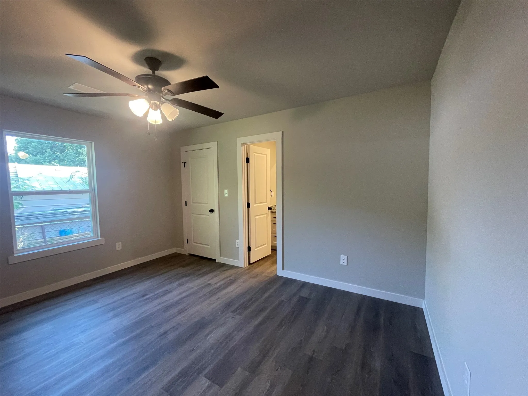 Single Family Residence For Sale in Hunt County , 9315 LYNDA Lane, Hawk Cove, Texas 75474, 3 Bedroom, 2 Bathroom, 1 Garage spaces, 1,200 Sqft, built in 2023, mls#21391636, Real Estate Agent in Hawk Cove, Homes For Sale in Hunt county, Homes For Sale in Hawk Cove, Realtor in Hawk Cove Texas, Real Estate Brokerage Independent Realty Texas, Luminita Cordes Realtor