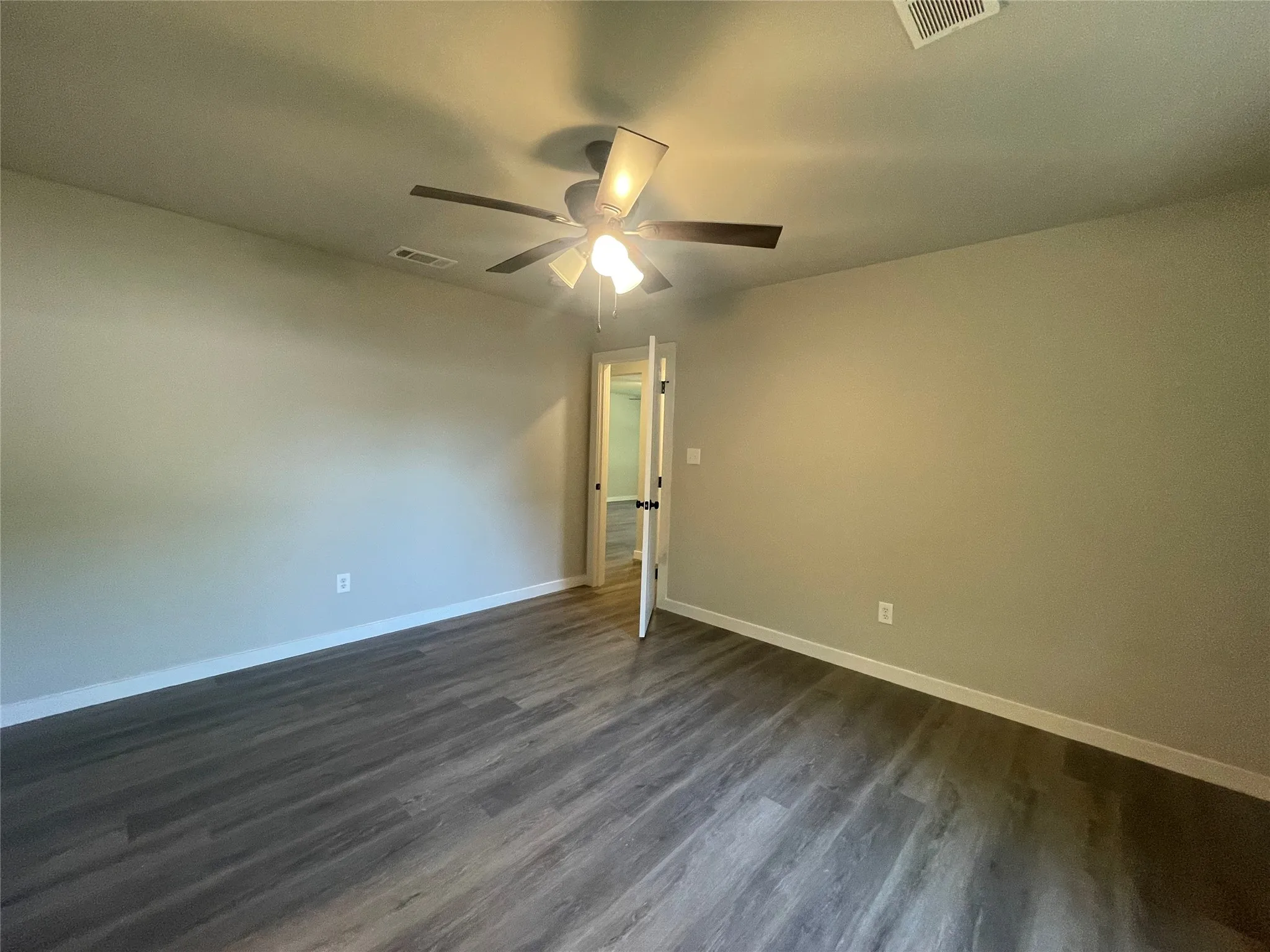 Single Family Residence For Sale in Hunt County , 9315 LYNDA Lane, Hawk Cove, Texas 75474, 3 Bedroom, 2 Bathroom, 1 Garage spaces, 1,200 Sqft, built in 2023, mls#21391636, Real Estate Agent in Hawk Cove, Homes For Sale in Hunt county, Homes For Sale in Hawk Cove, Realtor in Hawk Cove Texas, Real Estate Brokerage Independent Realty Texas, Luminita Cordes Realtor