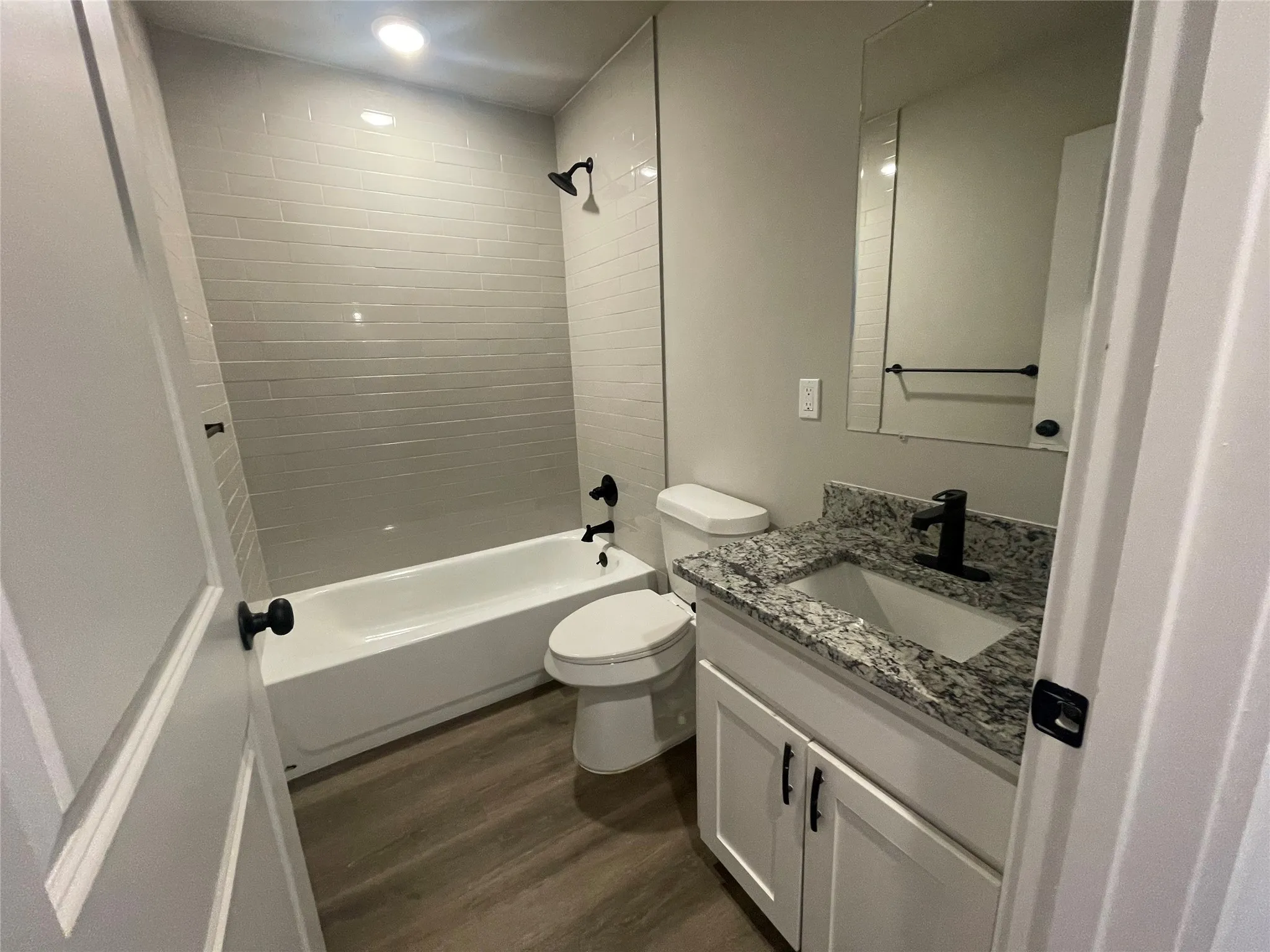 Single Family Residence For Sale in Hunt County , 9315 LYNDA Lane, Hawk Cove, Texas 75474, 3 Bedroom, 2 Bathroom, 1 Garage spaces, 1,200 Sqft, built in 2023, mls#21391636, Real Estate Agent in Hawk Cove, Homes For Sale in Hunt county, Homes For Sale in Hawk Cove, Realtor in Hawk Cove Texas, Real Estate Brokerage Independent Realty Texas, Luminita Cordes Realtor