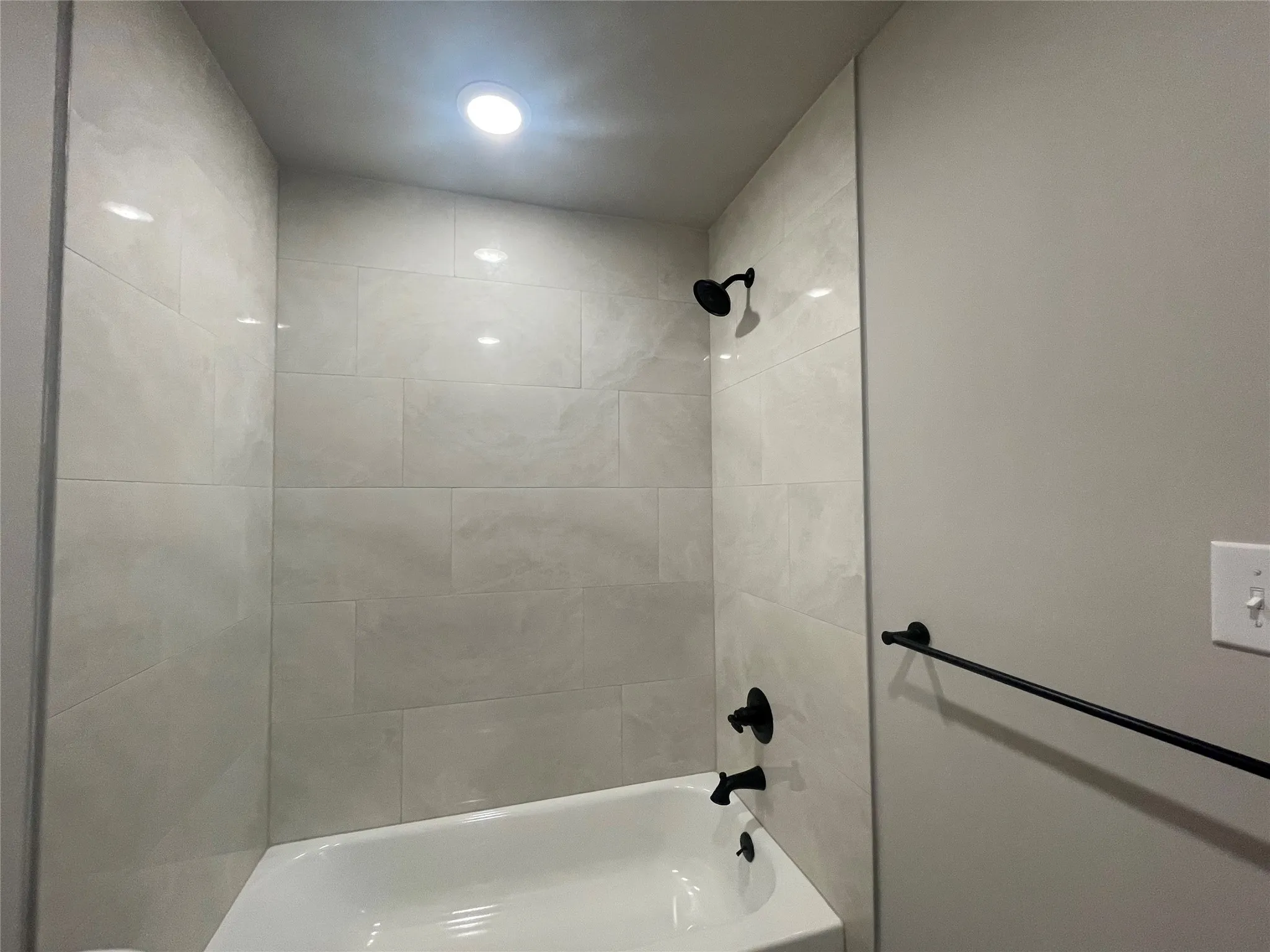 Single Family Residence For Sale in Hunt County , 9315 LYNDA Lane, Hawk Cove, Texas 75474, 3 Bedroom, 2 Bathroom, 1 Garage spaces, 1,200 Sqft, built in 2023, mls#21391636, Real Estate Agent in Hawk Cove, Homes For Sale in Hunt county, Homes For Sale in Hawk Cove, Realtor in Hawk Cove Texas, Real Estate Brokerage Independent Realty Texas, Luminita Cordes Realtor