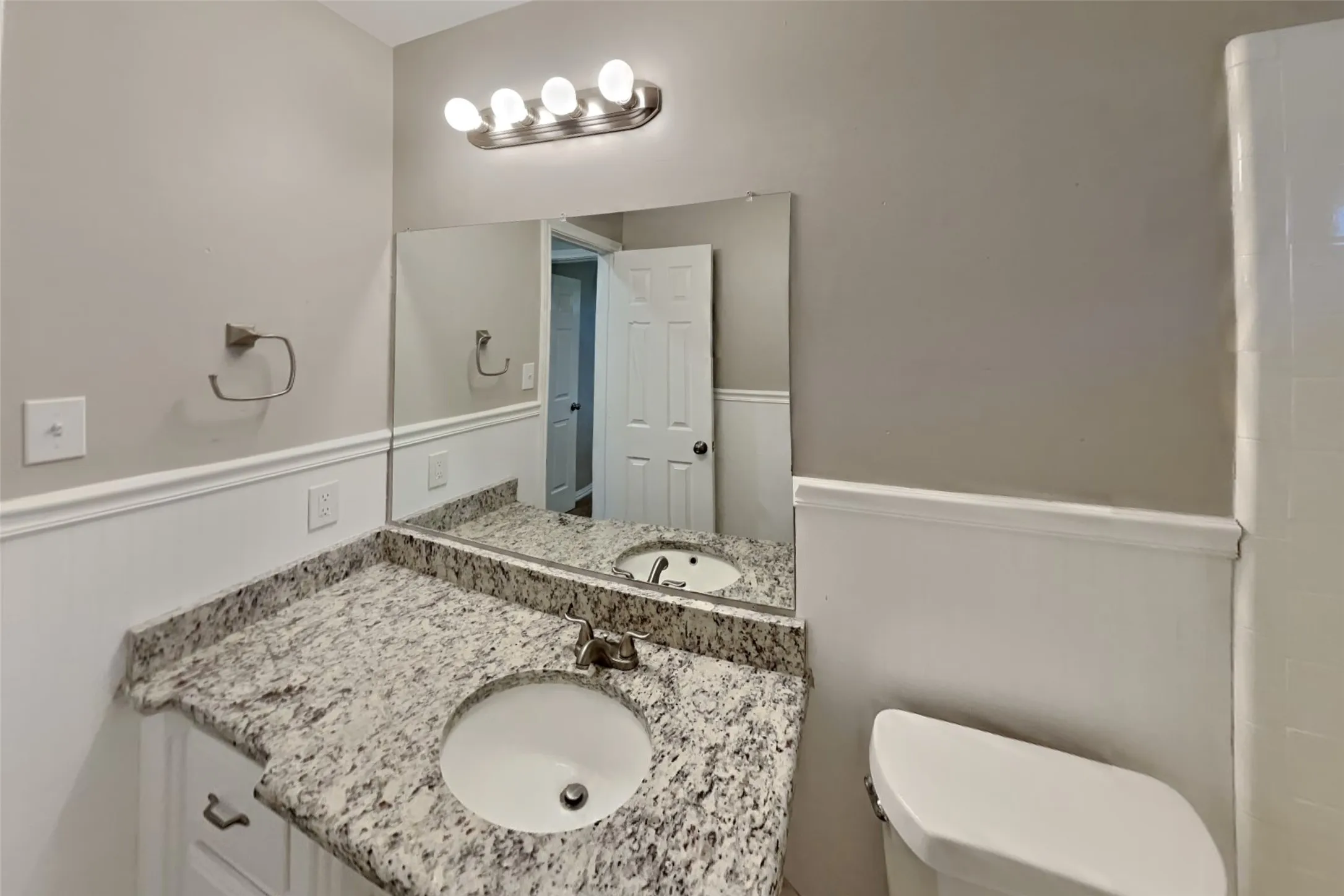 Single Family Residence For Rent in Tarrant County , 7732 Pear Tree Lane, Watauga, Texas 76148, 3 Bedroom, 2 Bathroom, 2 Garage spaces, 1,464 Sqft, built in 1988, mls#21391642, Real Estate Agent in Watauga, Homes For Rent in Tarrant county, Homes For Rent in Watauga, Realtor in Watauga Texas, Real Estate Brokerage Independent Realty Texas, Luminita Cordes Realtor