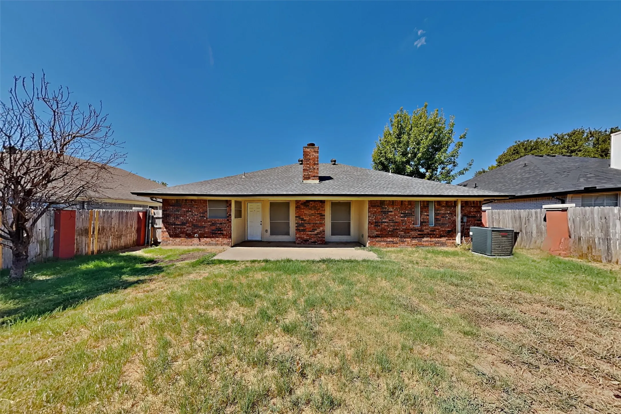 Single Family Residence For Rent in Tarrant County , 7732 Pear Tree Lane, Watauga, Texas 76148, 3 Bedroom, 2 Bathroom, 2 Garage spaces, 1,464 Sqft, built in 1988, mls#21391642, Real Estate Agent in Watauga, Homes For Rent in Tarrant county, Homes For Rent in Watauga, Realtor in Watauga Texas, Real Estate Brokerage Independent Realty Texas, Luminita Cordes Realtor