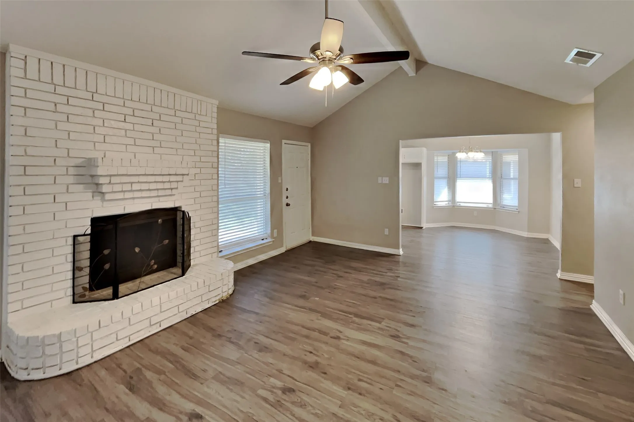 Single Family Residence For Rent in Tarrant County , 7732 Pear Tree Lane, Watauga, Texas 76148, 3 Bedroom, 2 Bathroom, 2 Garage spaces, 1,464 Sqft, built in 1988, mls#21391642, Real Estate Agent in Watauga, Homes For Rent in Tarrant county, Homes For Rent in Watauga, Realtor in Watauga Texas, Real Estate Brokerage Independent Realty Texas, Luminita Cordes Realtor