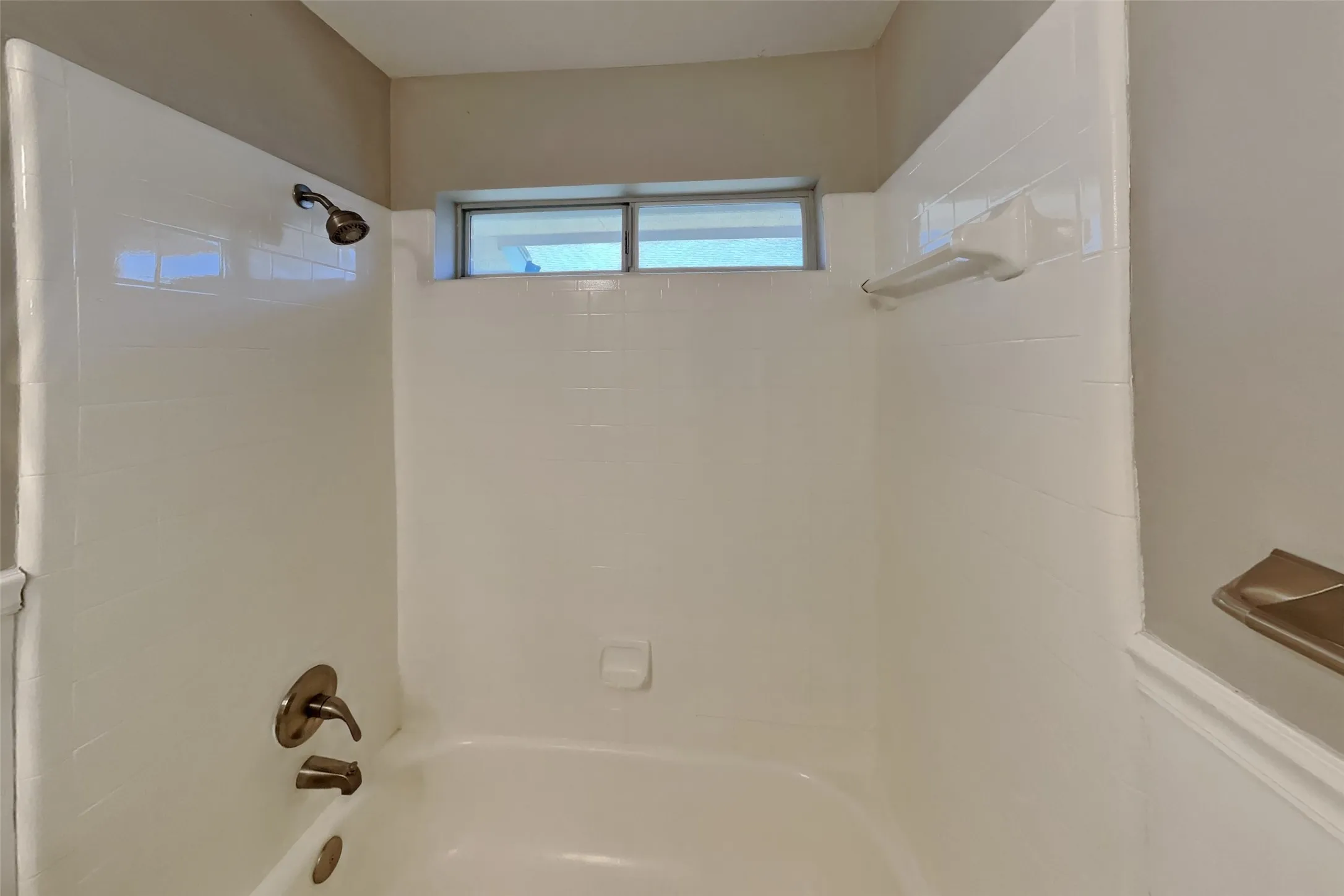 Single Family Residence For Rent in Tarrant County , 7732 Pear Tree Lane, Watauga, Texas 76148, 3 Bedroom, 2 Bathroom, 2 Garage spaces, 1,464 Sqft, built in 1988, mls#21391642, Real Estate Agent in Watauga, Homes For Rent in Tarrant county, Homes For Rent in Watauga, Realtor in Watauga Texas, Real Estate Brokerage Independent Realty Texas, Luminita Cordes Realtor