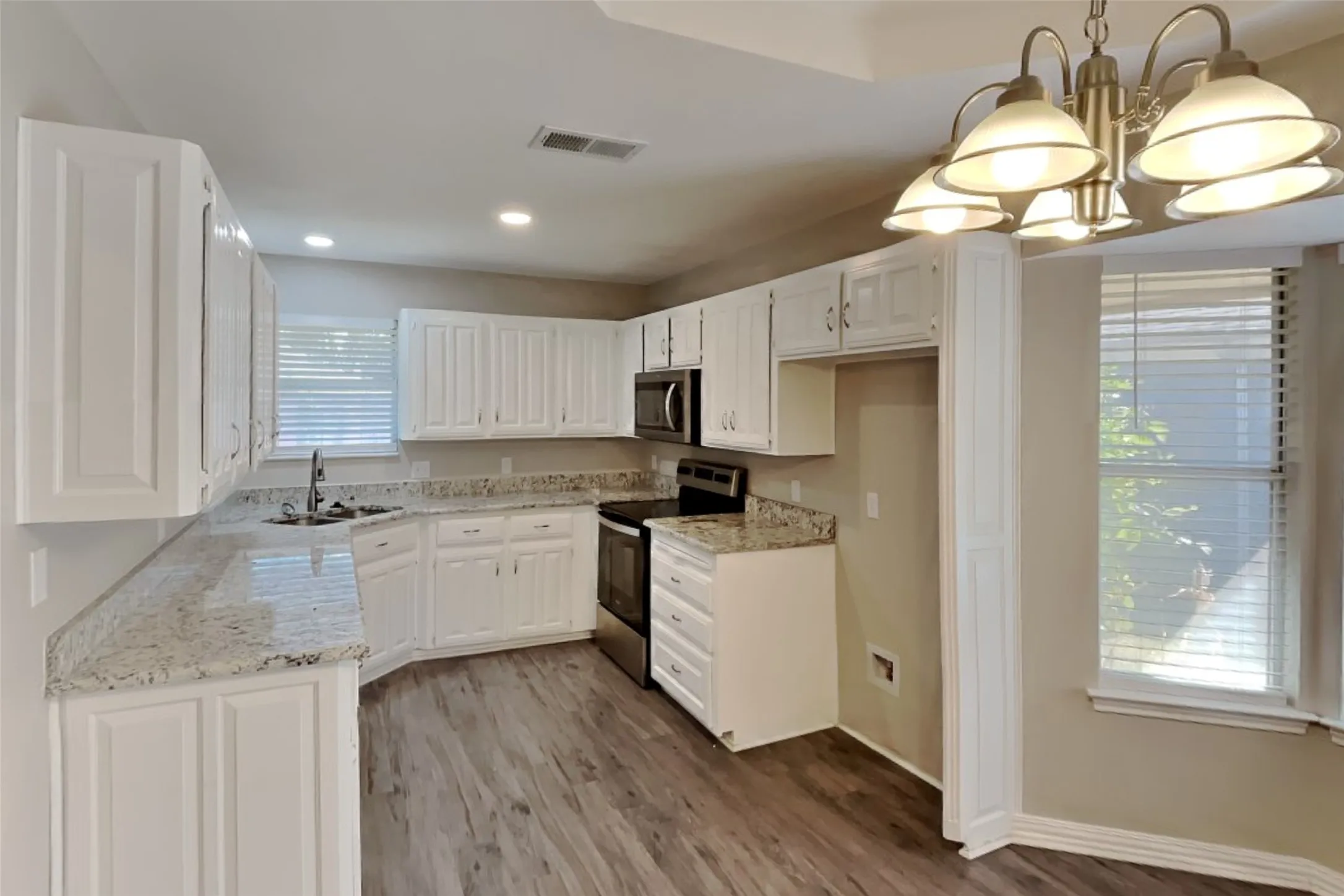 Single Family Residence For Rent in Tarrant County , 7732 Pear Tree Lane, Watauga, Texas 76148, 3 Bedroom, 2 Bathroom, 2 Garage spaces, 1,464 Sqft, built in 1988, mls#21391642, Real Estate Agent in Watauga, Homes For Rent in Tarrant county, Homes For Rent in Watauga, Realtor in Watauga Texas, Real Estate Brokerage Independent Realty Texas, Luminita Cordes Realtor