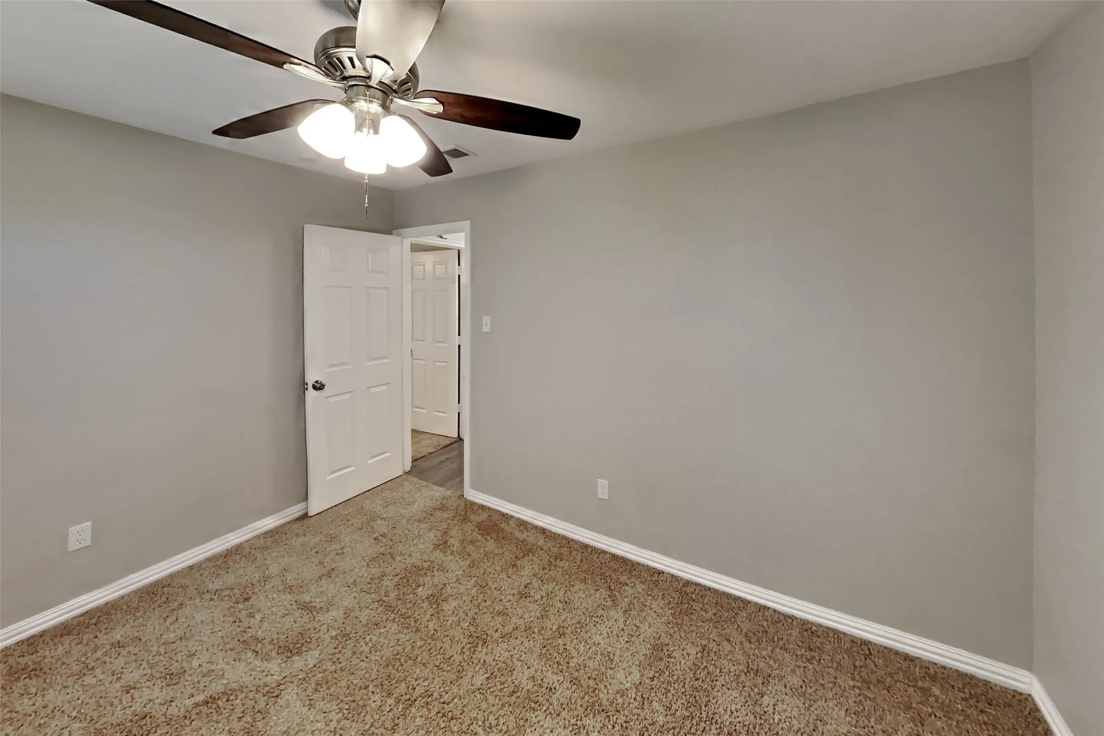 Single Family Residence For Rent in Tarrant County , 7732 Pear Tree Lane, Watauga, Texas 76148, 3 Bedroom, 2 Bathroom, 2 Garage spaces, 1,464 Sqft, built in 1988, mls#21391642, Real Estate Agent in Watauga, Homes For Rent in Tarrant county, Homes For Rent in Watauga, Realtor in Watauga Texas, Real Estate Brokerage Independent Realty Texas, Luminita Cordes Realtor