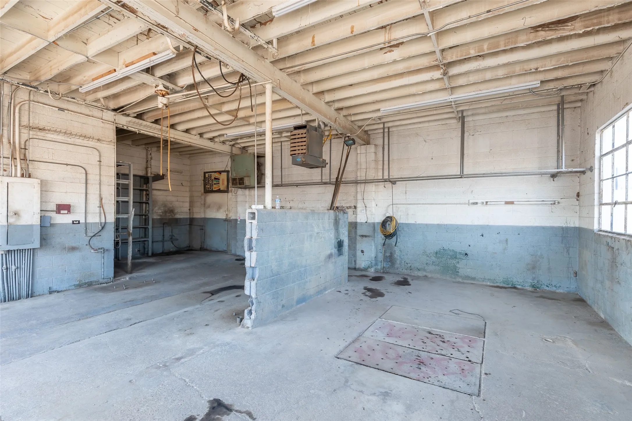 Retail For Sale in Callahan County , 131 E 4th Street, Baird, Texas 79504, 0, 0, Garage spaces, 0 Sqft, built in 1955, mls#21391443, Real Estate Agent in Baird, Homes For Sale in Callahan county, Homes For Sale in Baird, Realtor in Baird Texas, Real Estate Brokerage Independent Realty Texas, Luminita Cordes Realtor