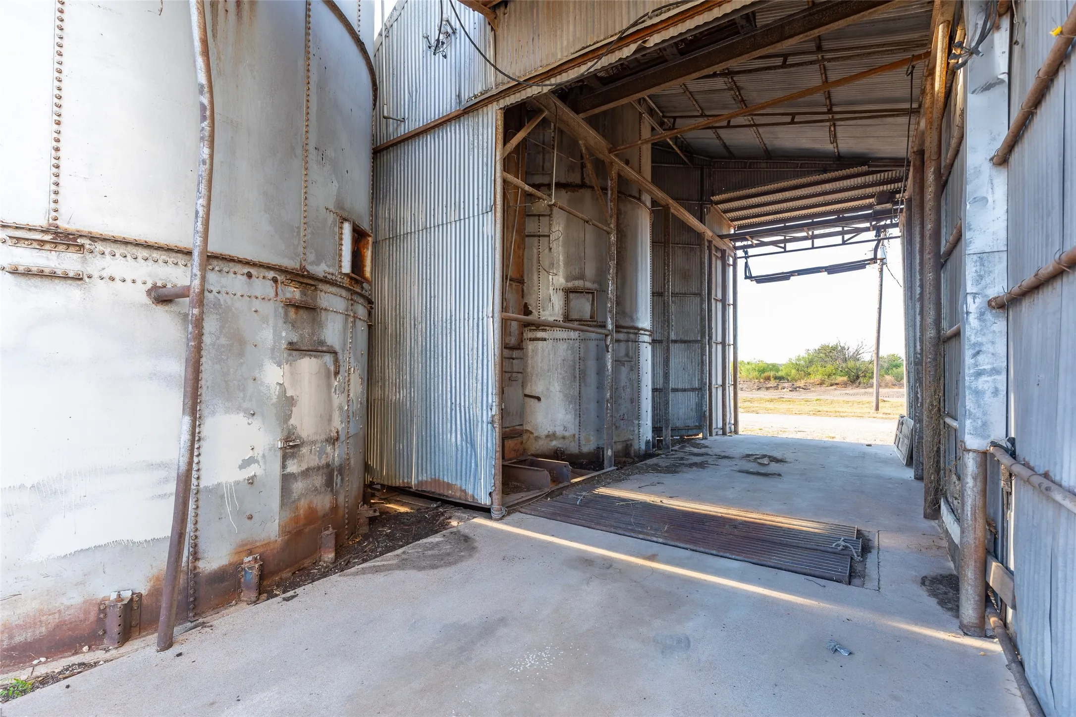Industrial For Sale in Callahan County , 200 E 1st Street, Baird, Texas 79504, 0, 0, Garage spaces, 0 Sqft, built in 1950, mls#21391422, Real Estate Agent in Baird, Homes For Sale in Callahan county, Homes For Sale in Baird, Realtor in Baird Texas, Real Estate Brokerage Independent Realty Texas, Luminita Cordes Realtor
