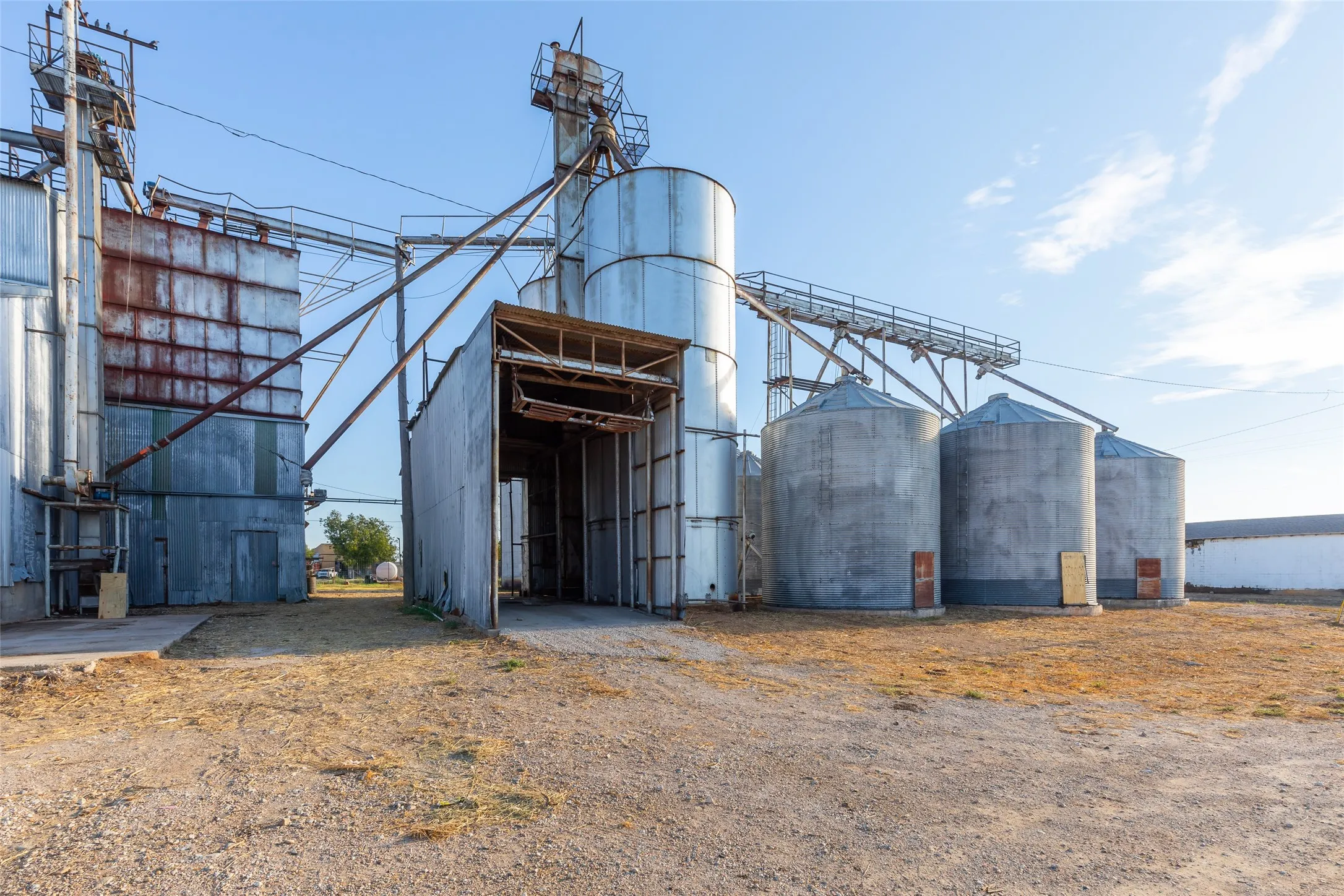 Industrial For Sale in Callahan County , 200 E 1st Street, Baird, Texas 79504, 0, 0, Garage spaces, 0 Sqft, built in 1950, mls#21391422, Real Estate Agent in Baird, Homes For Sale in Callahan county, Homes For Sale in Baird, Realtor in Baird Texas, Real Estate Brokerage Independent Realty Texas, Luminita Cordes Realtor