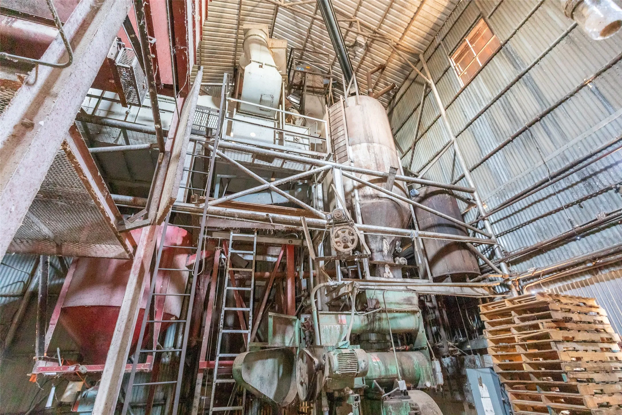Industrial For Sale in Callahan County , 200 E 1st Street, Baird, Texas 79504, 0, 0, Garage spaces, 0 Sqft, built in 1950, mls#21391422, Real Estate Agent in Baird, Homes For Sale in Callahan county, Homes For Sale in Baird, Realtor in Baird Texas, Real Estate Brokerage Independent Realty Texas, Luminita Cordes Realtor